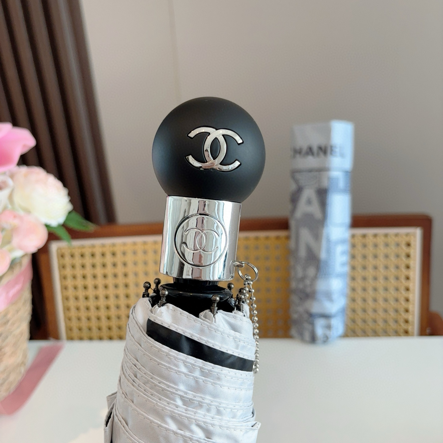  CHANEL（香奈儿）三折自动折叠晴雨伞 选用台湾进口UV防紫外线伞布 原单代工级品质  