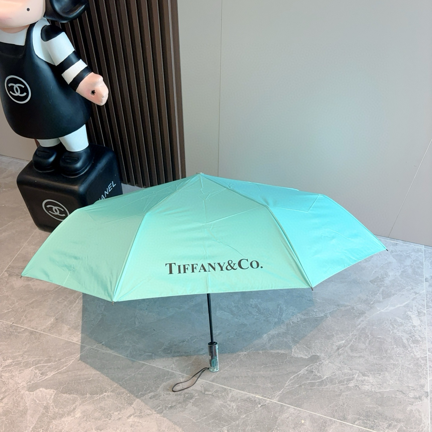 Tiffany蒂芙尼 透明手柄三折自动折叠晴雨伞 火爆来袭 夏日里的小清新 高效阻隔紫外线涂层 有伞随行