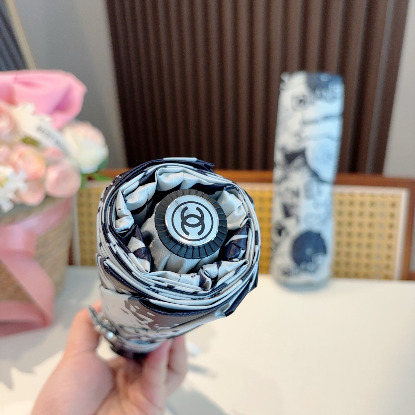  CHANEL（香奈儿）三折自动折叠晴雨伞 选用台湾进口UV防紫外线伞布 原单代工级品质  