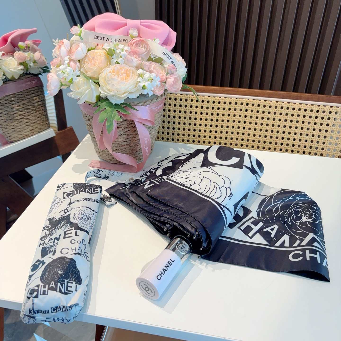  CHANEL（香奈儿）三折自动折叠晴雨伞 选用台湾进口UV防紫外线伞布 原单代工级品质  