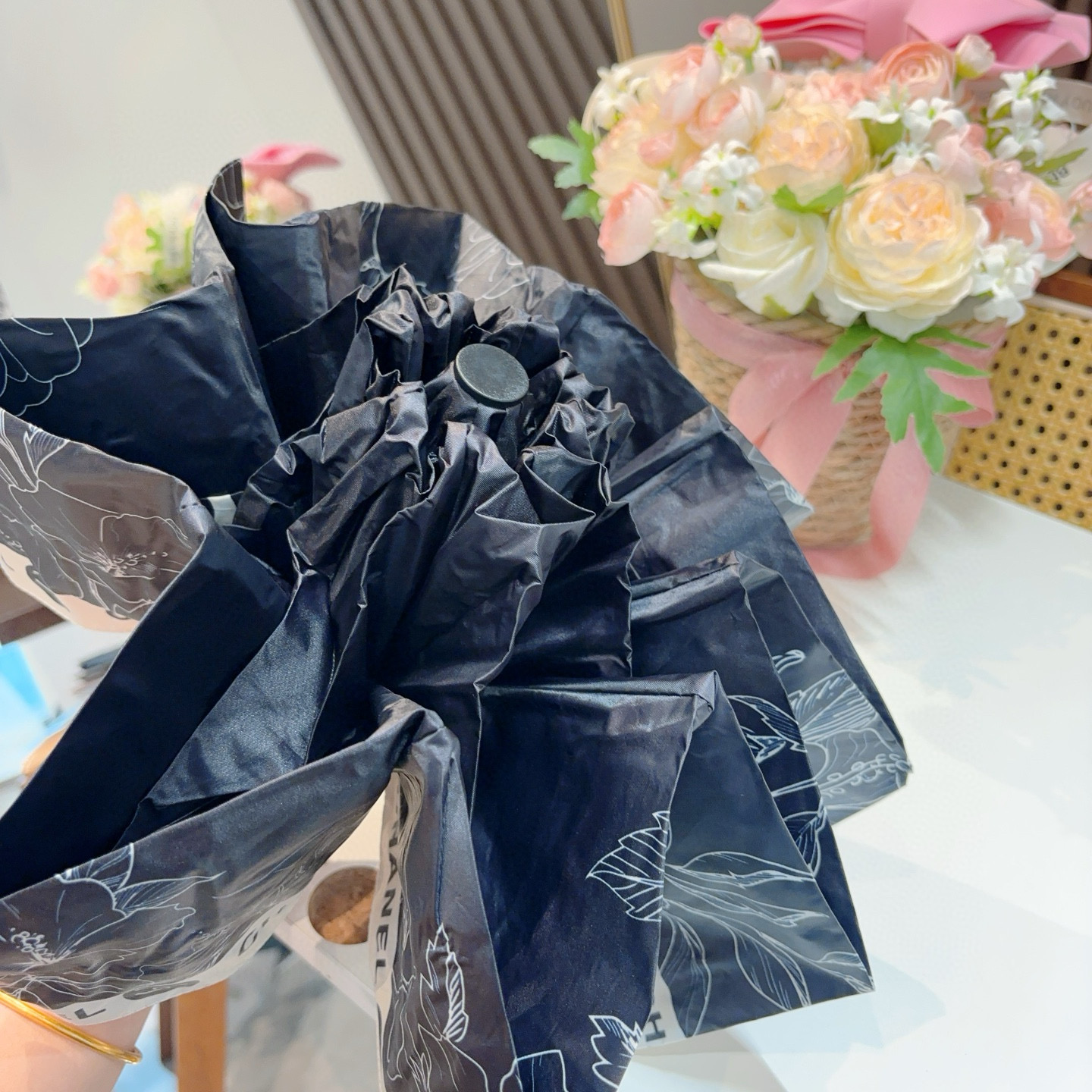  CHANEL（香奈儿）五折手动折叠晴雨伞 选用台湾进口UV防紫外线伞布 原单代工级品质  🌹