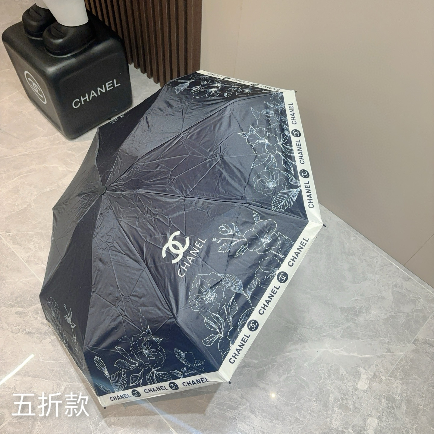  CHANEL（香奈儿）五折手动折叠晴雨伞 选用台湾进口UV防紫外线伞布 原单代工级品质  🌹