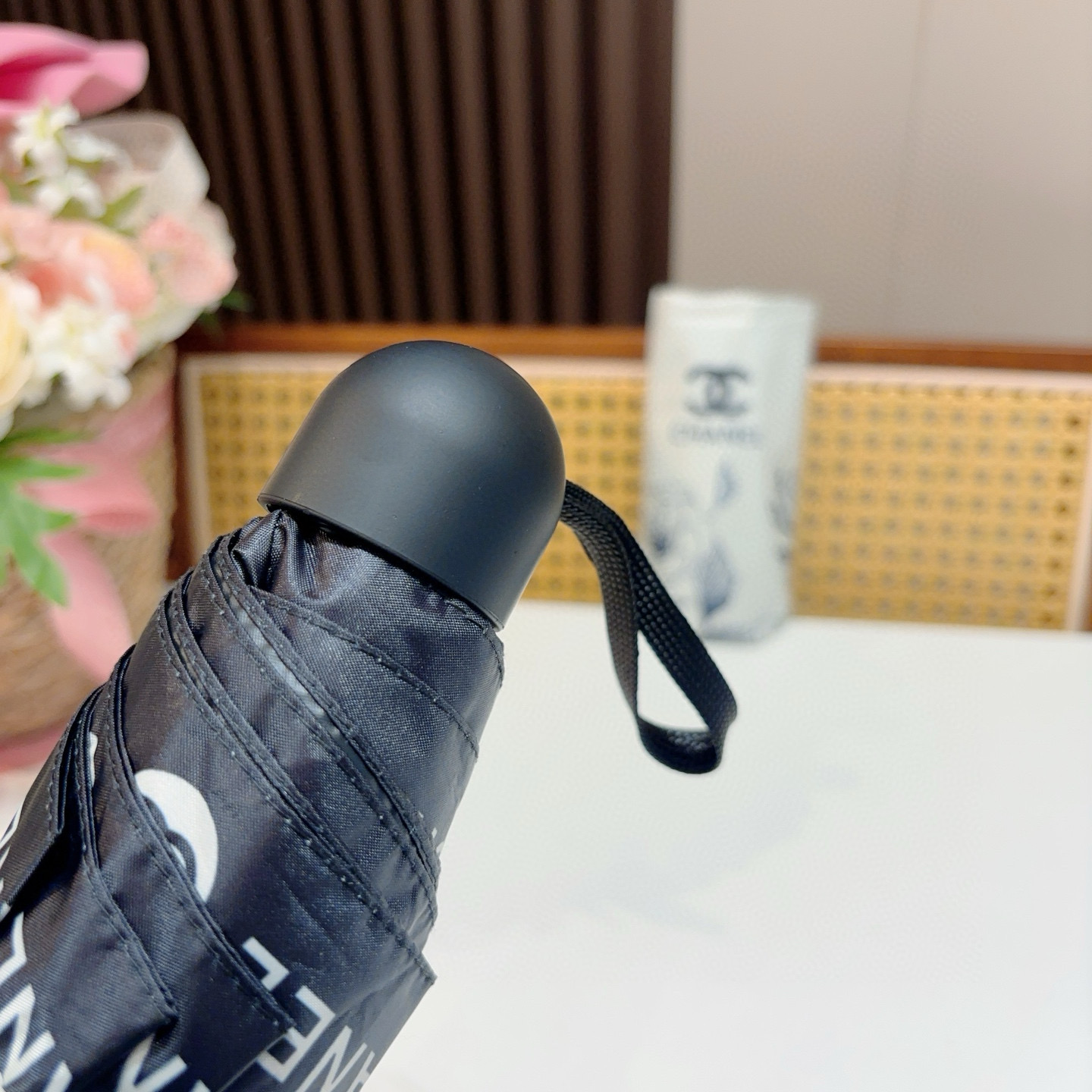  CHANEL（香奈儿）五折手动折叠晴雨伞 选用台湾进口UV防紫外线伞布 原单代工级品质  🌹
