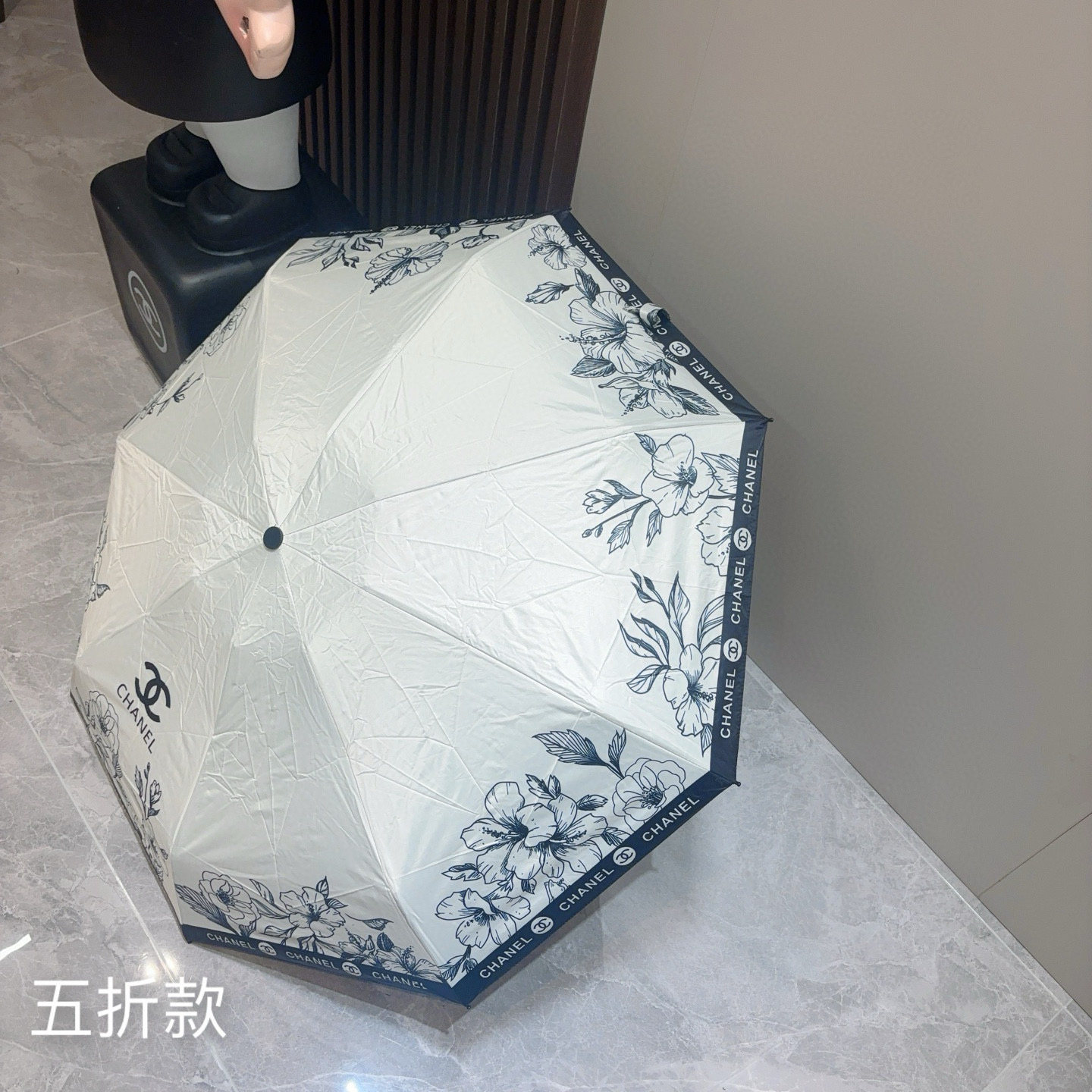  CHANEL（香奈儿）五折手动折叠晴雨伞 选用台湾进口UV防紫外线伞布 原单代工级品质  🌹