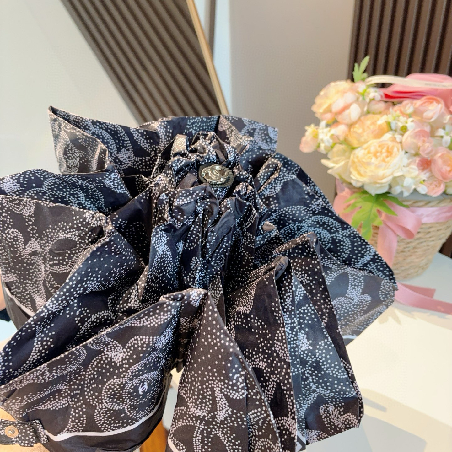  CHANEL（香奈儿）五折手动折叠晴雨伞 选用台湾进口UV防紫外线伞布 原单代工级品质  🌹