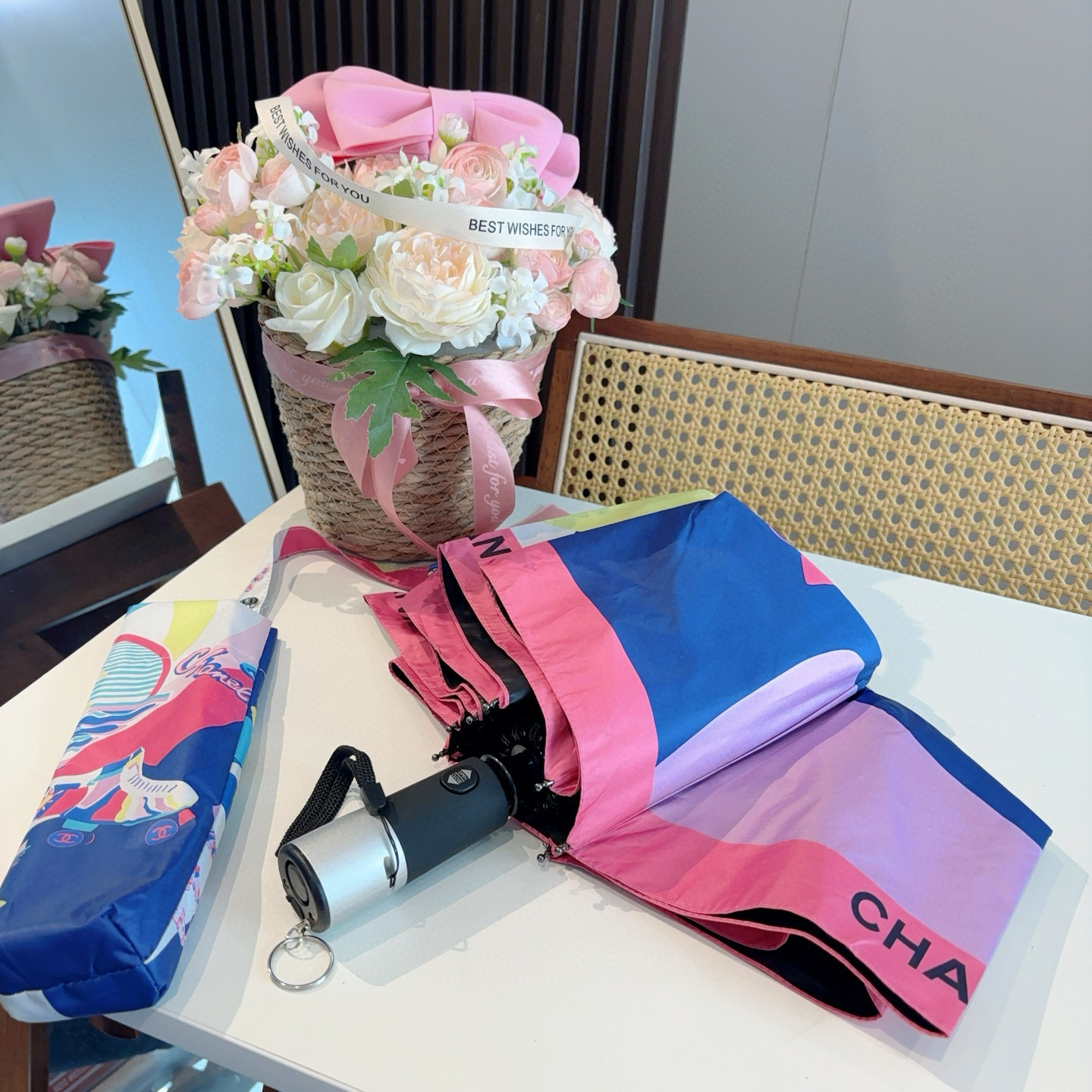  CHANEL香奈儿 带灯带报警器🚨 三折自动折叠晴雨伞  时尚原单代工品质 细节精致 看得见的品质 打