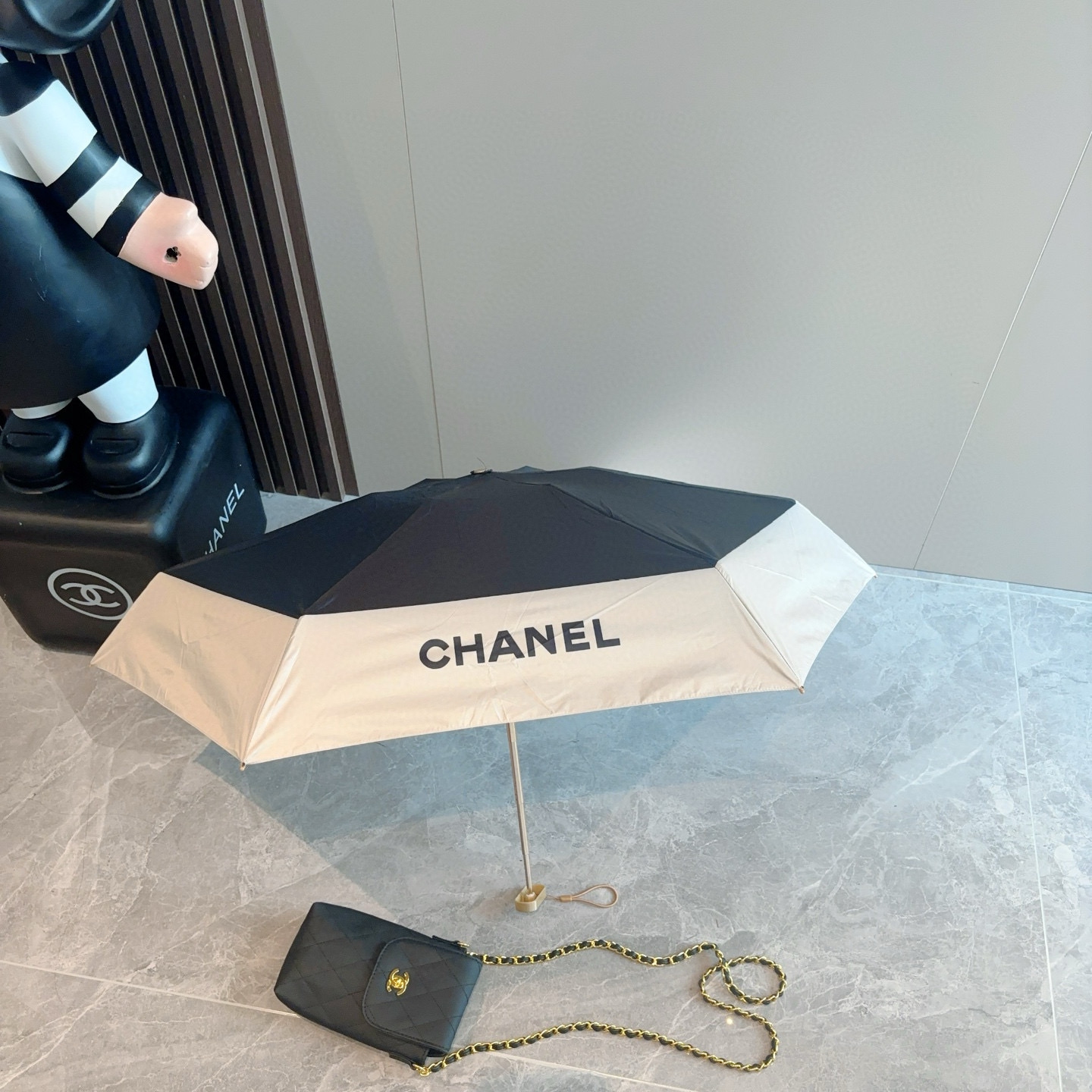  Chanel香奈儿 拼接五折小巧 配送链包 配套包装盒 链包可放手机  时尚博主人手一套，造型神器！出