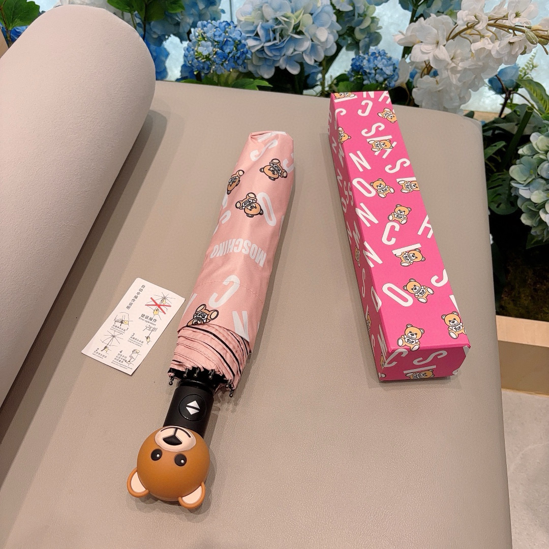  Moschino（莫斯奇诺）字母熊头 三折自动伞设计师Franco Moschino以自己的名字命名的