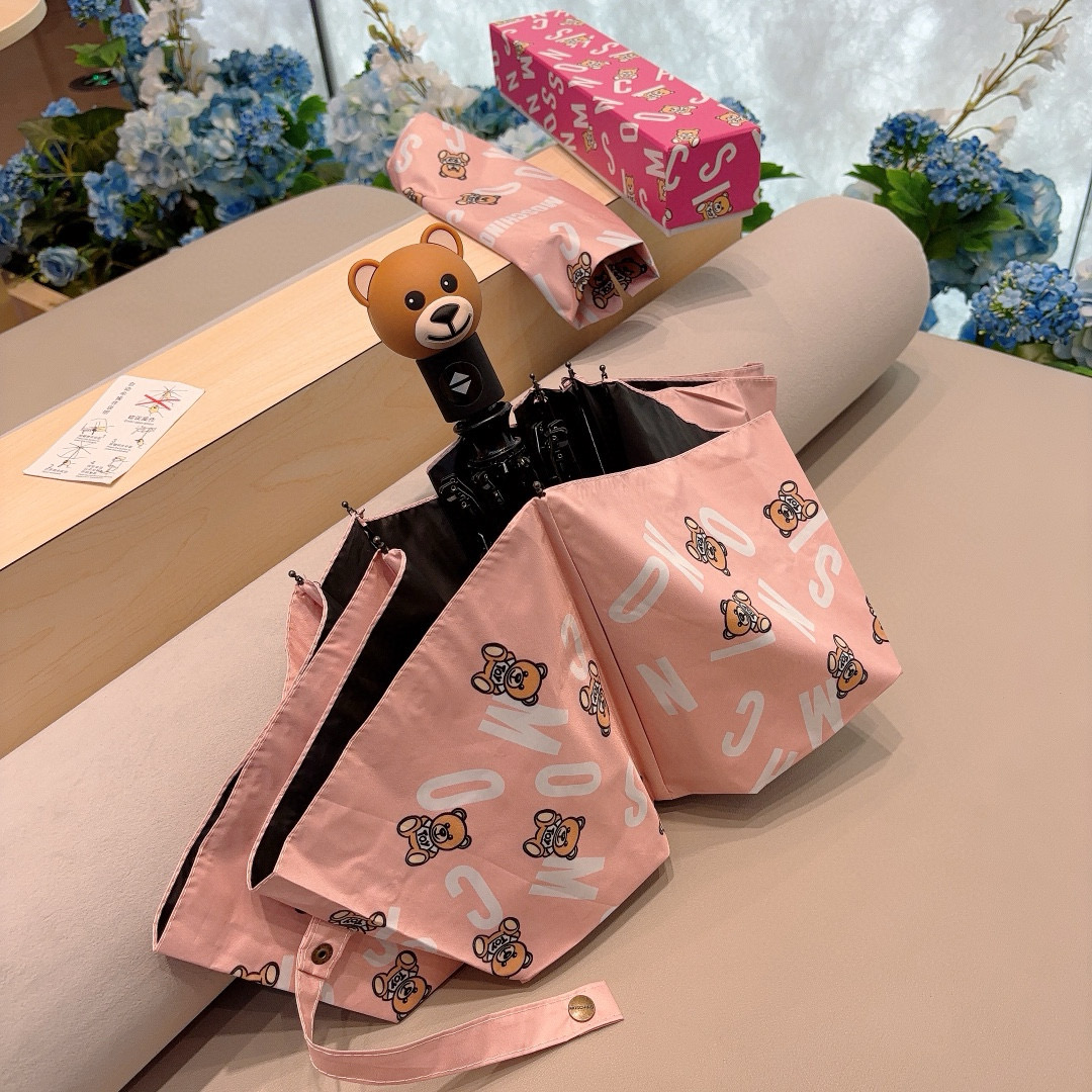  Moschino（莫斯奇诺）字母熊头 三折自动伞设计师Franco Moschino以自己的名字命名的