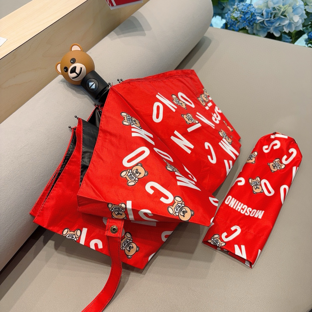  Moschino（莫斯奇诺）字母熊头 三折自动伞设计师Franco Moschino以自己的名字命名的