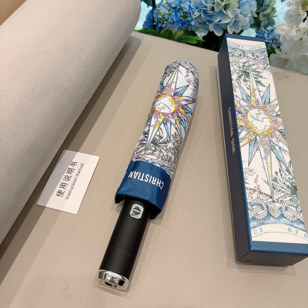  DIOR（迪奥）新款 带灯光 三折自动折叠晴雨伞  时尚原单代工品质 细节精致 看得见的品质 打破一成