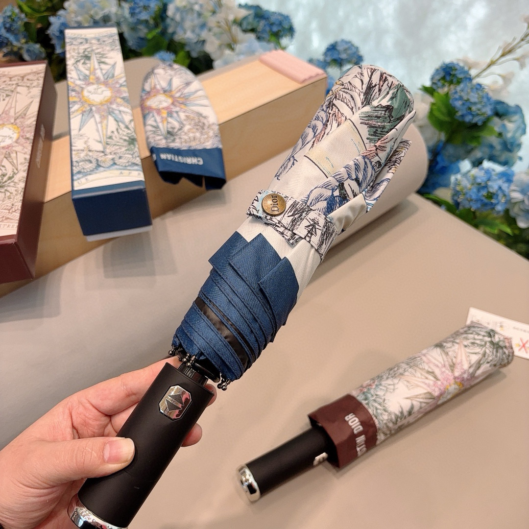  DIOR（迪奥）新款 带灯光 三折自动折叠晴雨伞  时尚原单代工品质 细节精致 看得见的品质 打破一成