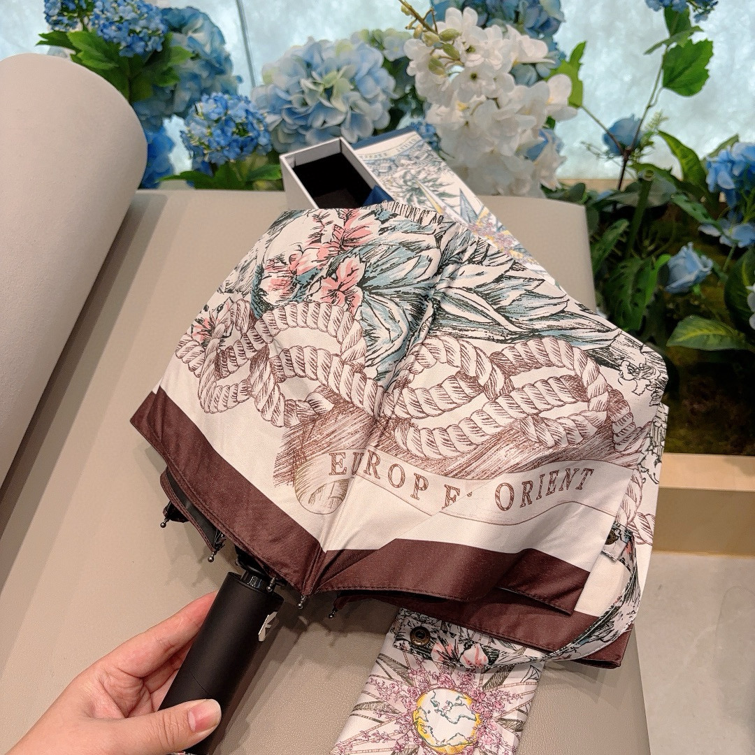  DIOR（迪奥）新款 带灯光 三折自动折叠晴雨伞  时尚原单代工品质 细节精致 看得见的品质 打破一成
