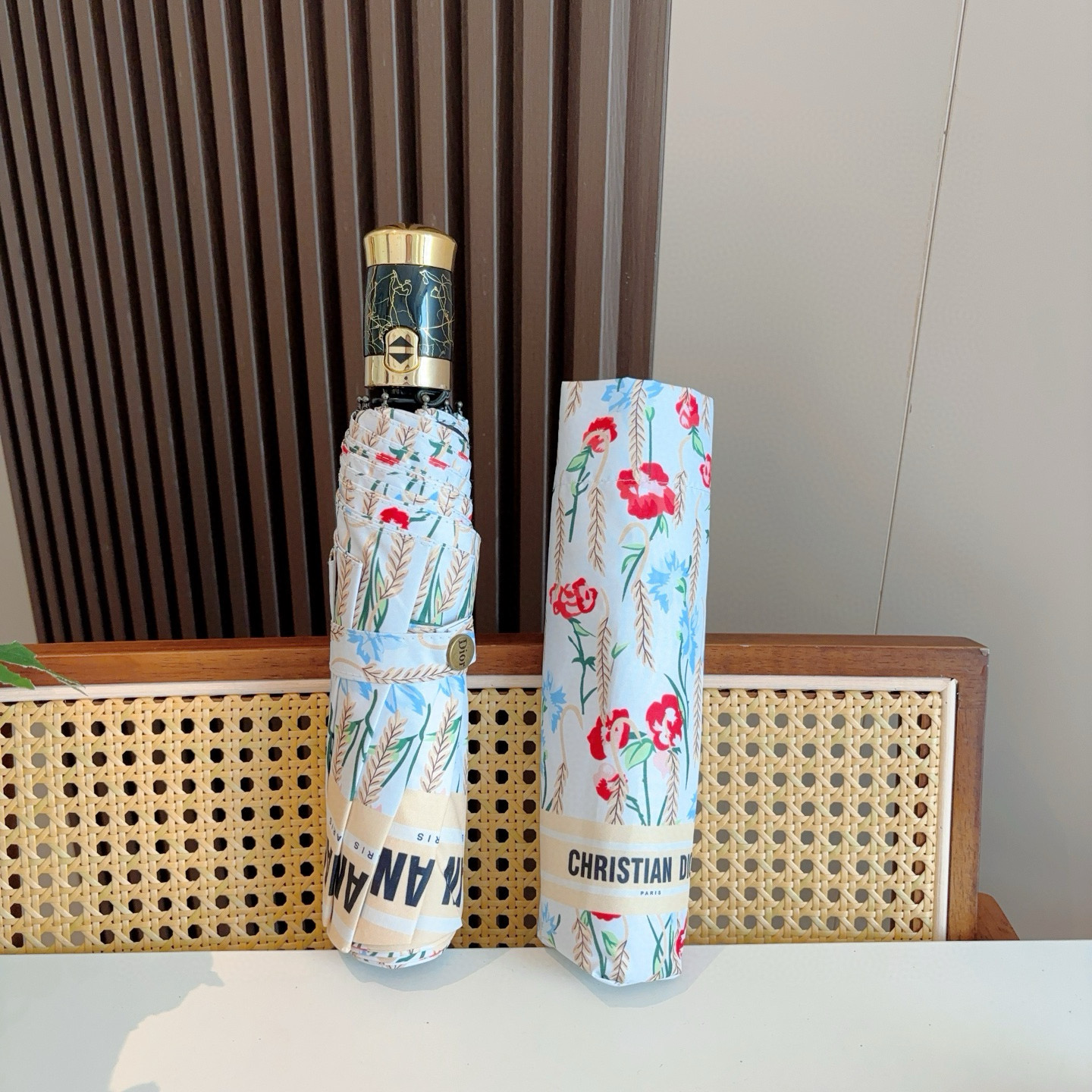  DIOR（迪奥）新款 麦穗 三折自动折叠晴雨伞  时尚原单代工品质 细节精致 看得见的品质 打破一成不