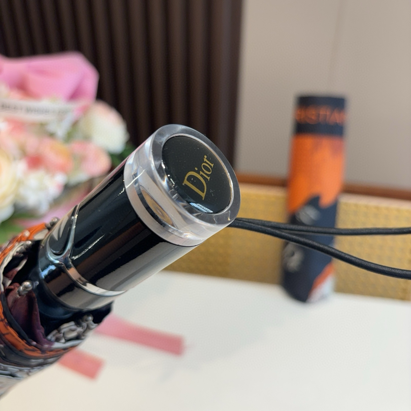  DIOR（迪奥）三折自动折叠晴雨伞  时尚原单代工品质 细节精致 看得见的品质 打破一成不变 色泽纯正