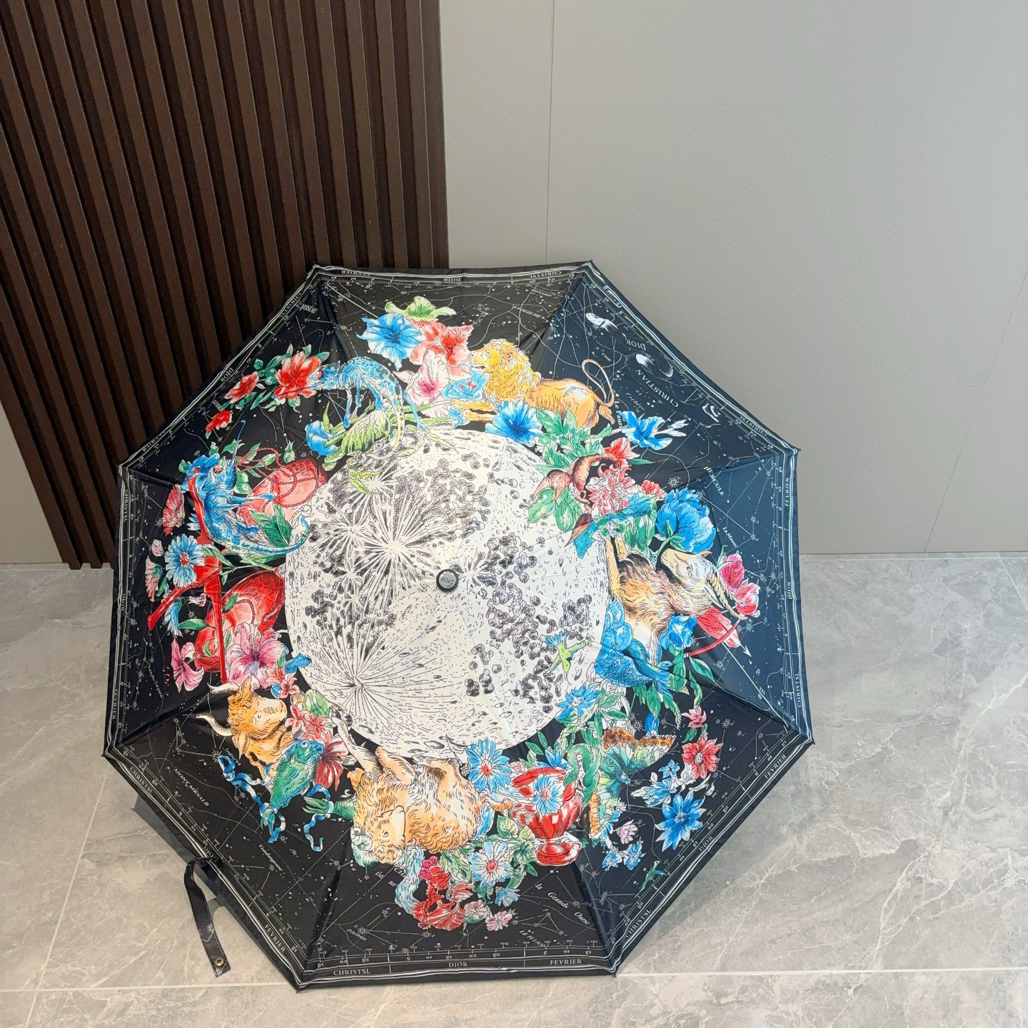 DIOR（迪奥）三折自动折叠晴雨伞  时尚原单代工品质 细节精致 看得见的品质 打破一成不变 色泽纯正