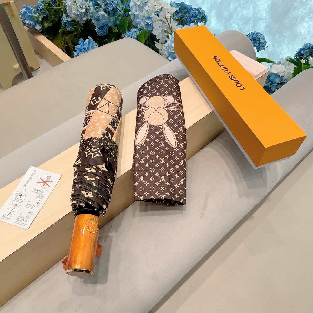  LOUIS VUITTON （路易威登）兔子logo 三折自动折叠晴雨伞 新涂层技术深色伞面 拥有令人