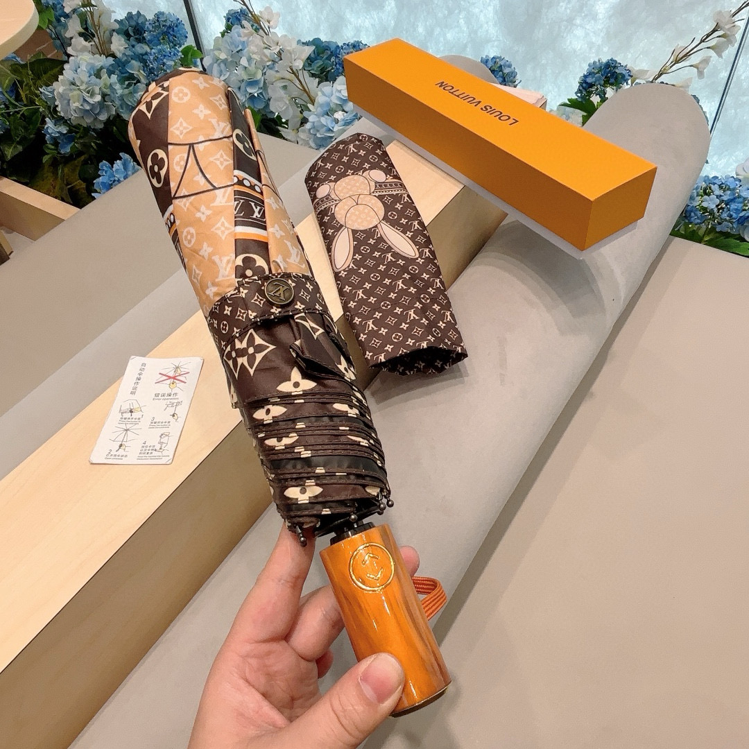  LOUIS VUITTON （路易威登）兔子logo 三折自动折叠晴雨伞 新涂层技术深色伞面 拥有令人
