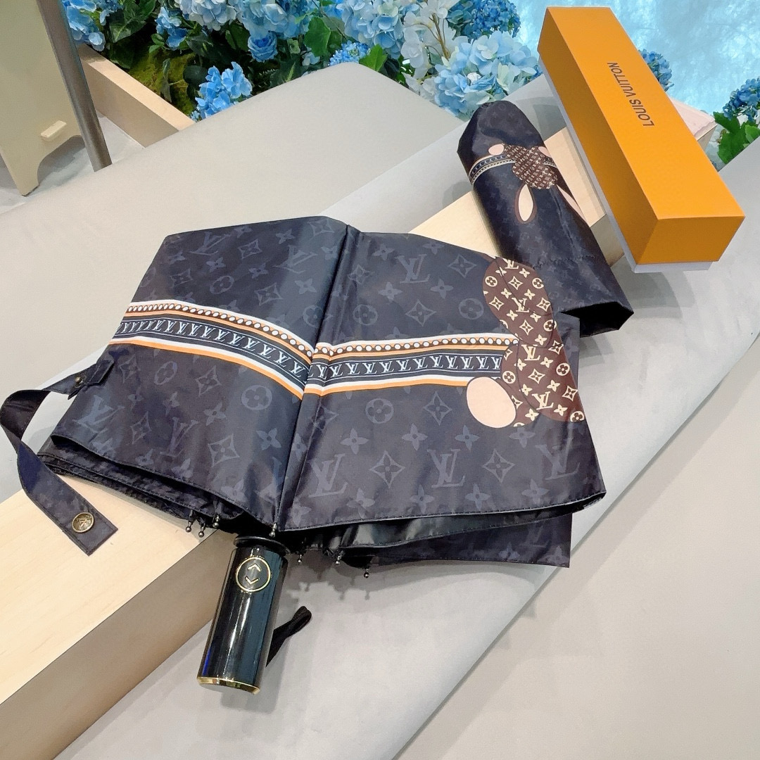  LOUIS VUITTON （路易威登）兔子logo 三折自动折叠晴雨伞 新涂层技术深色伞面 拥有令人