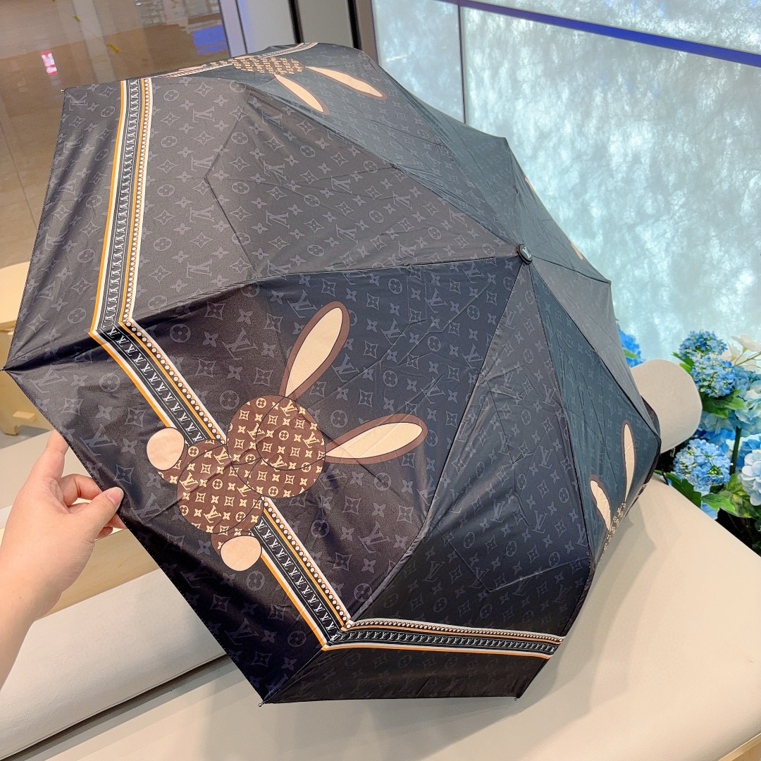  LOUIS VUITTON （路易威登）兔子logo 三折自动折叠晴雨伞 新涂层技术深色伞面 拥有令人