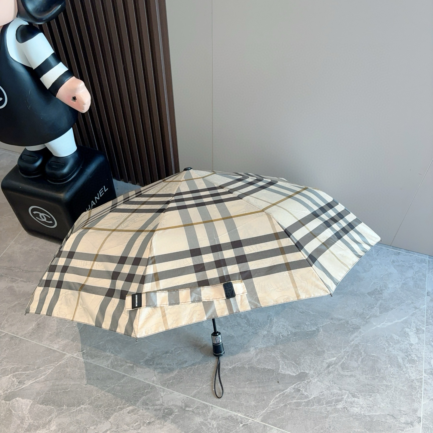  BURBERRY（巴宝莉） 三折自动折叠晴雨伞 年度巅峰之作 经典 高雅 时髦 这就是被称为英国BUR