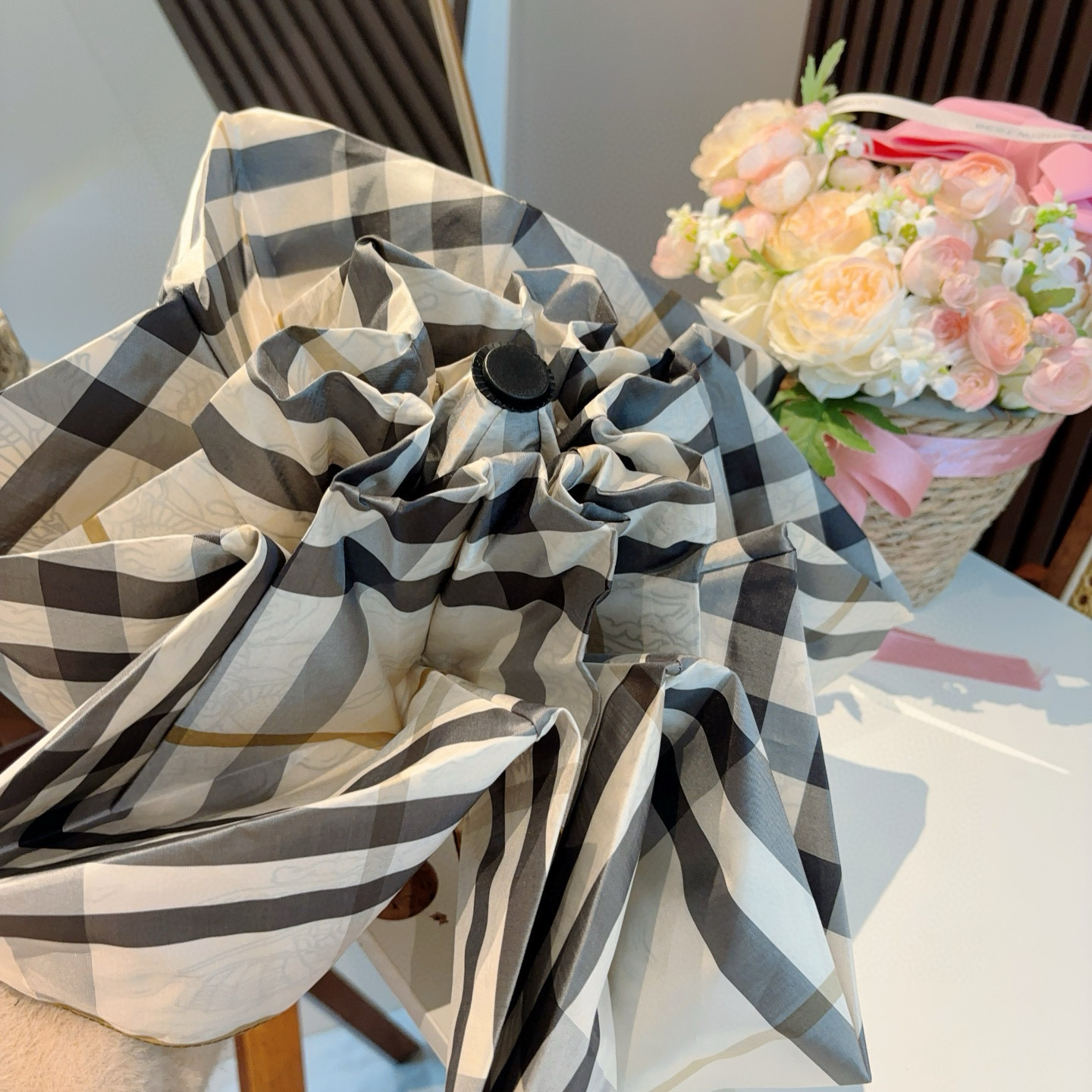  BURBERRY（巴宝莉）经典格纹 五折手动折叠晴雨伞 选用台湾进口UV防紫外线伞布 原单代工级品质 