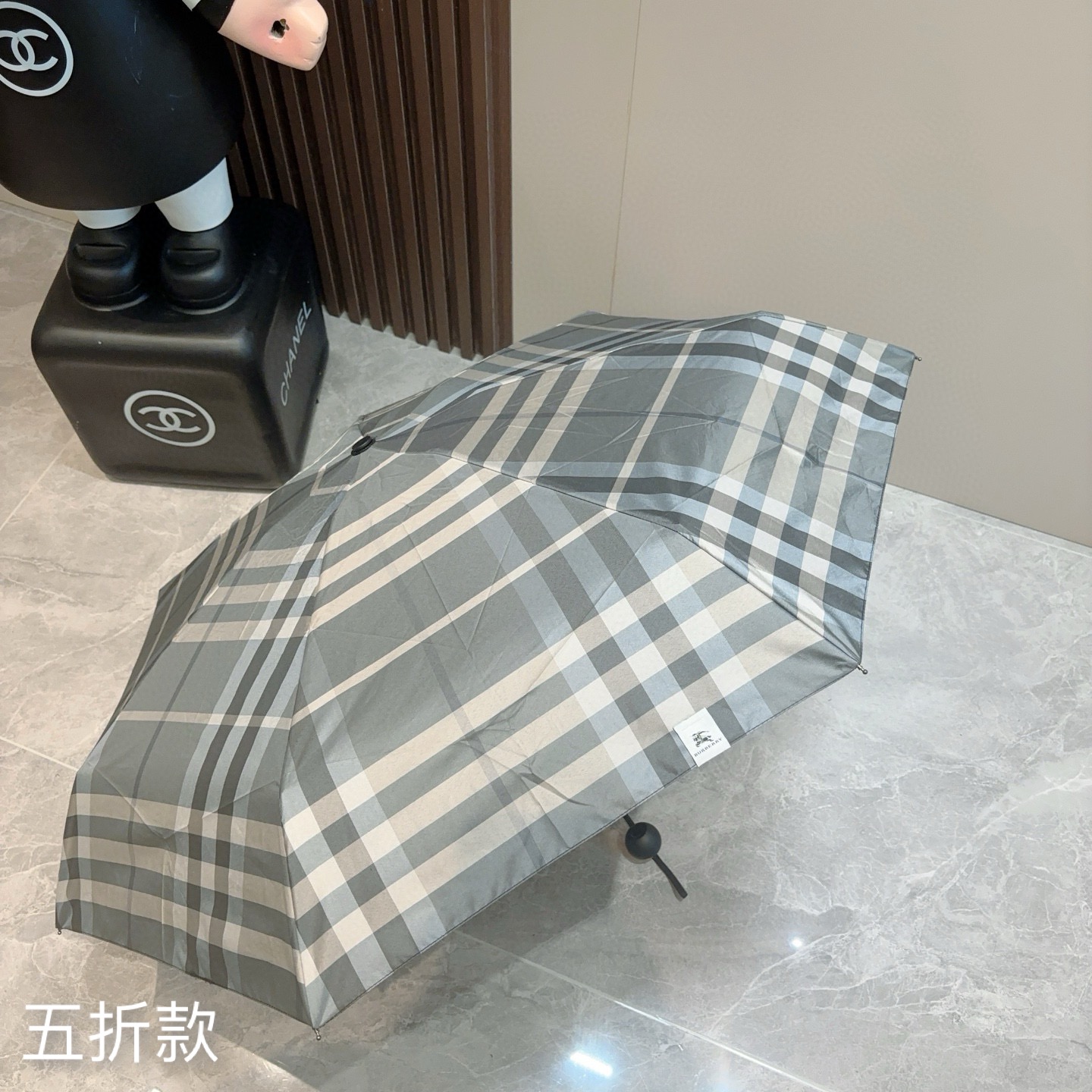  BURBERRY（巴宝莉）经典格纹 五折手动折叠晴雨伞 选用台湾进口UV防紫外线伞布 原单代工级品质 