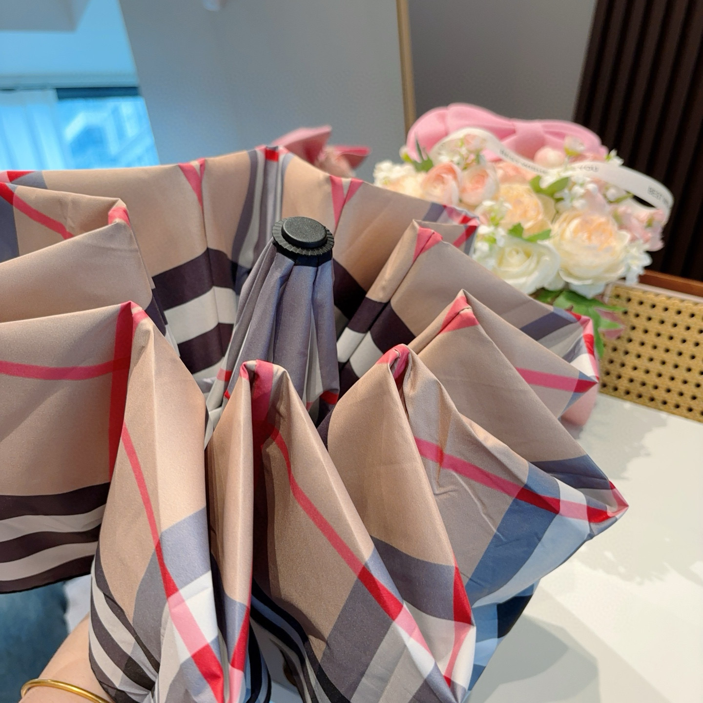  BURBERRY（巴宝莉） 三折自动折叠晴雨伞 年度巅峰之作 经典 高雅 时髦 这就是被称为英国BUR