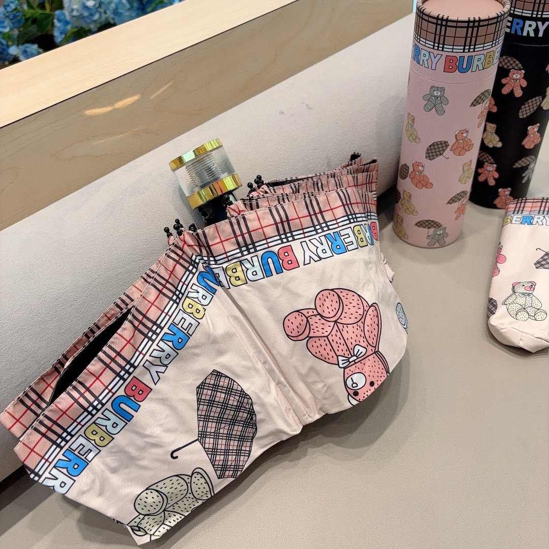  BURBERRY（巴宝莉）水晶柄 五折手动折叠晴雨伞 选用台湾进口UV防紫外线伞布 原单代工级品质  