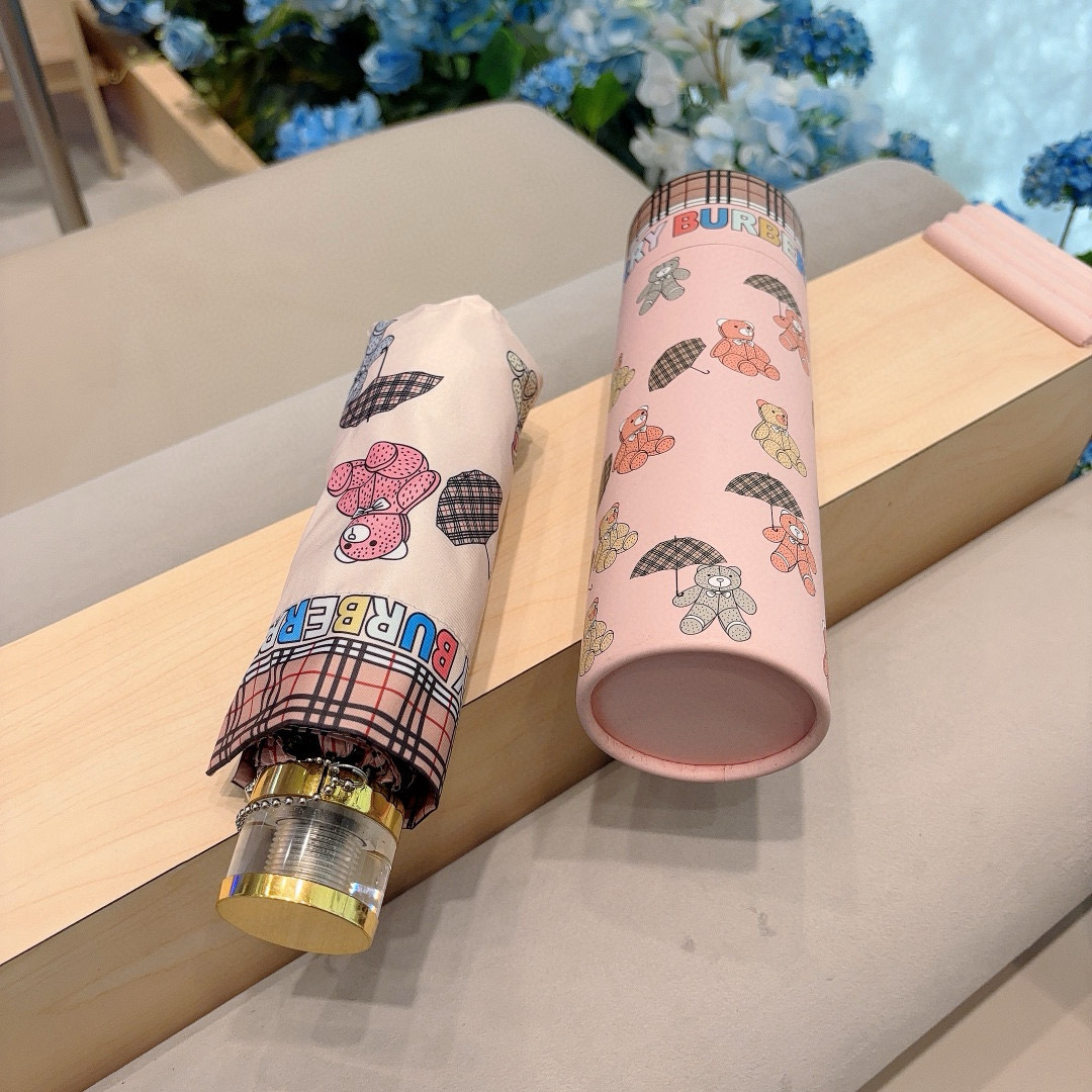  BURBERRY（巴宝莉）水晶柄 五折手动折叠晴雨伞 选用台湾进口UV防紫外线伞布 原单代工级品质  