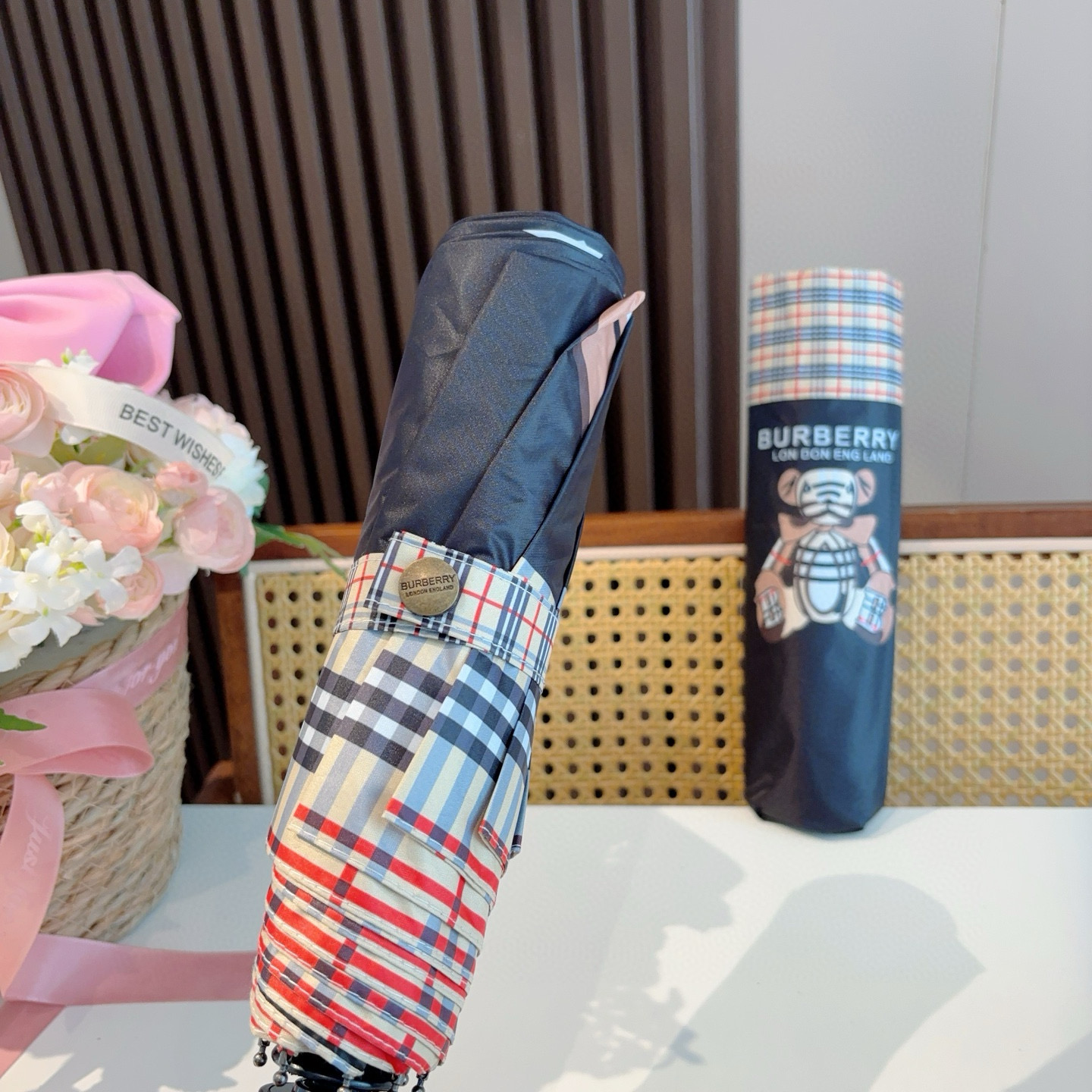  BURBERRY（巴宝莉） 三折自动折叠晴雨伞 年度巅峰之作 经典 高雅 时髦 这就是被称为英国BUR
