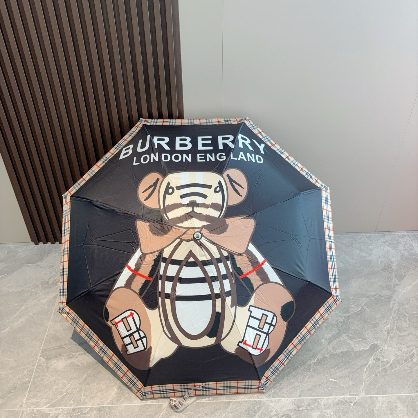  BURBERRY（巴宝莉） 三折自动折叠晴雨伞 年度巅峰之作 经典 高雅 时髦 这就是被称为英国BUR