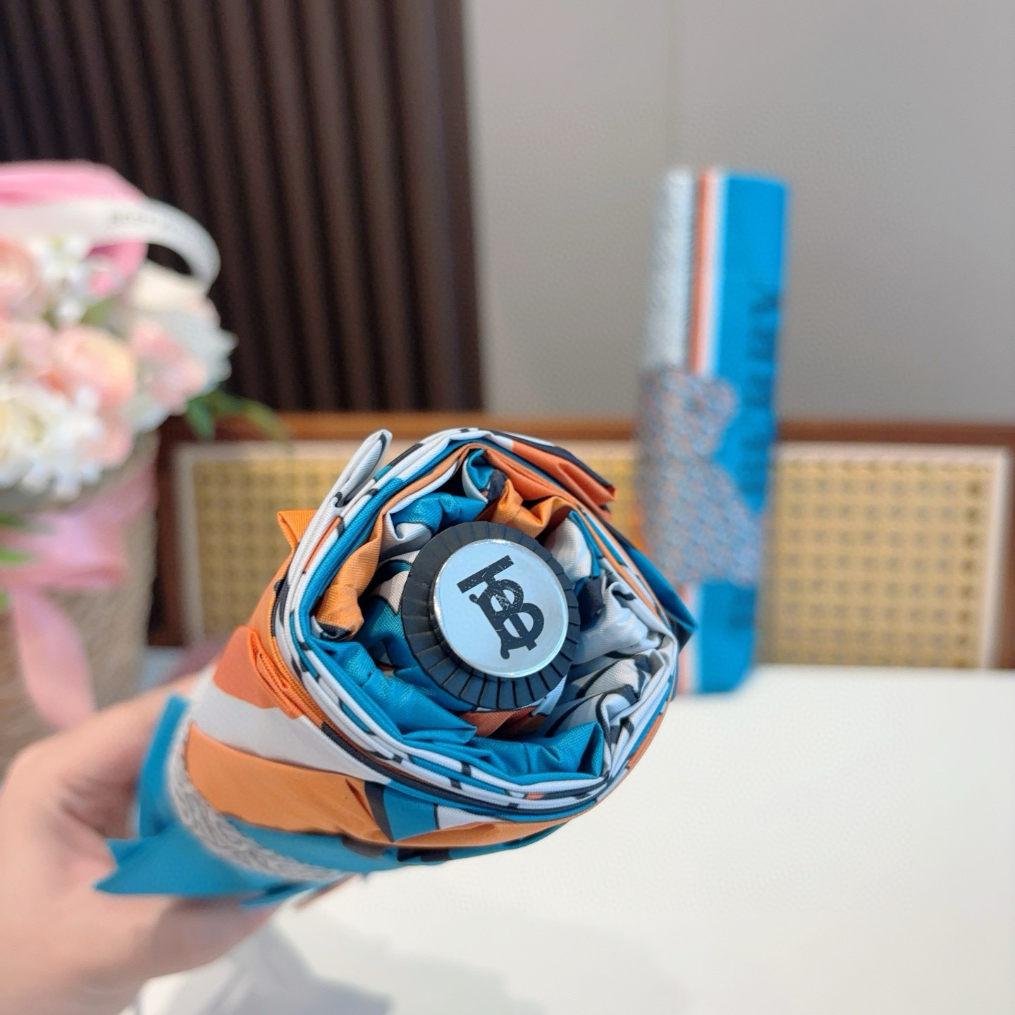  BURBERRY（巴宝莉） 三折自动折叠晴雨伞 年度巅峰之作 经典 高雅 时髦 这就是被称为英国BUR