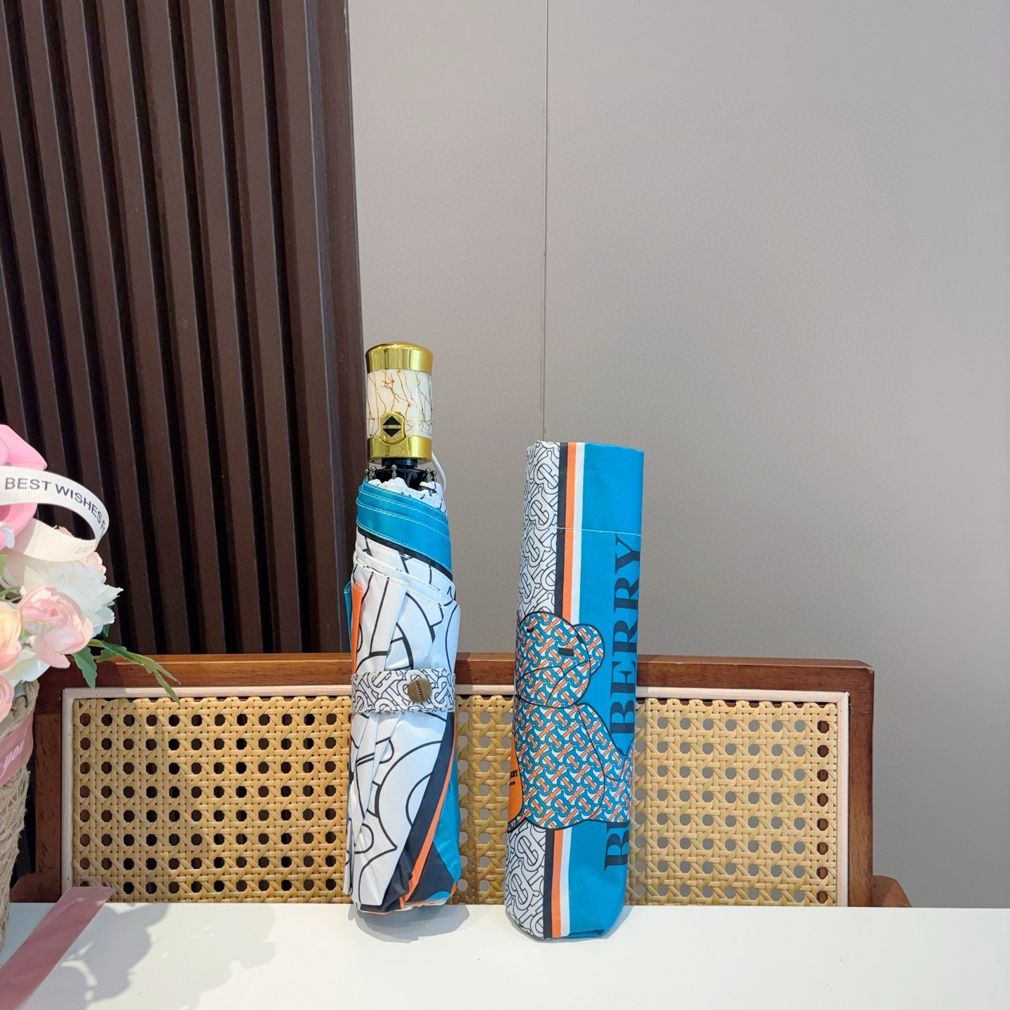  BURBERRY（巴宝莉） 三折自动折叠晴雨伞 年度巅峰之作 经典 高雅 时髦 这就是被称为英国BUR