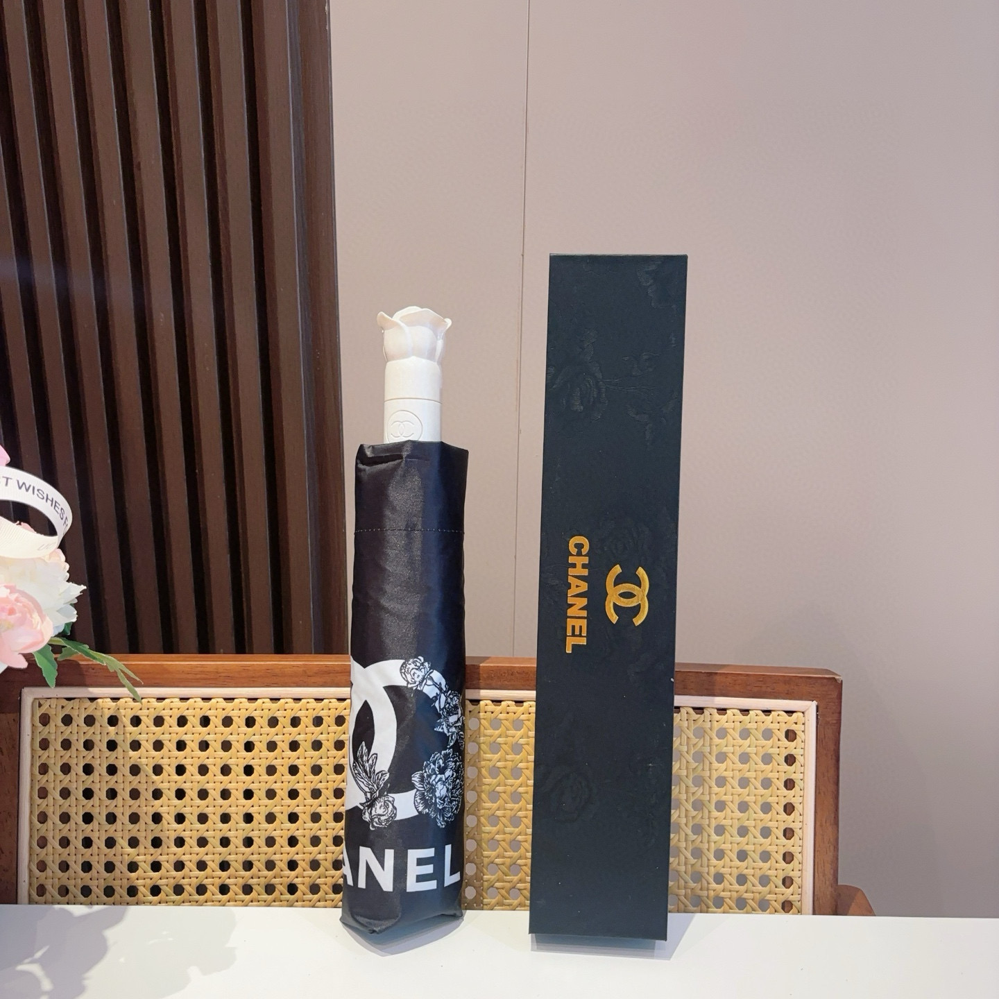   CHANEL（香奈儿） 新款玫瑰花头柄三折自动折叠晴雨伞 选用台湾进口UV防紫外线伞布 原单代工级品