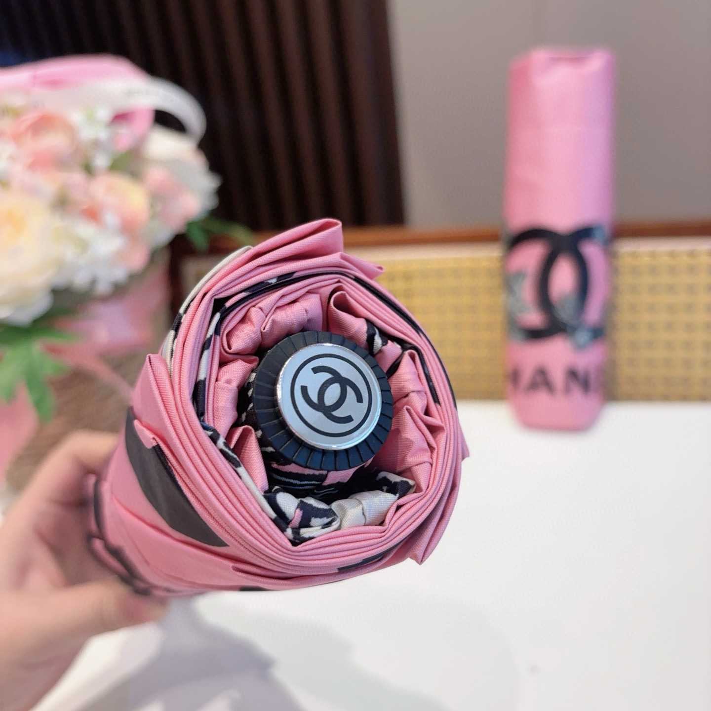   CHANEL（香奈儿） 新款玫瑰花头柄三折自动折叠晴雨伞 选用台湾进口UV防紫外线伞布 原单代工级品