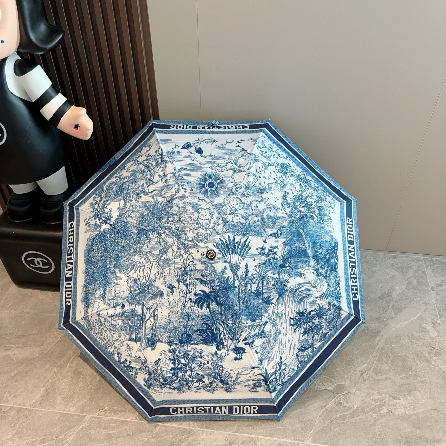  DIOR（迪奥）三折自动折叠晴雨伞  时尚原单代工品质 细节精致 看得见的品质 打破一成不变 色泽纯正