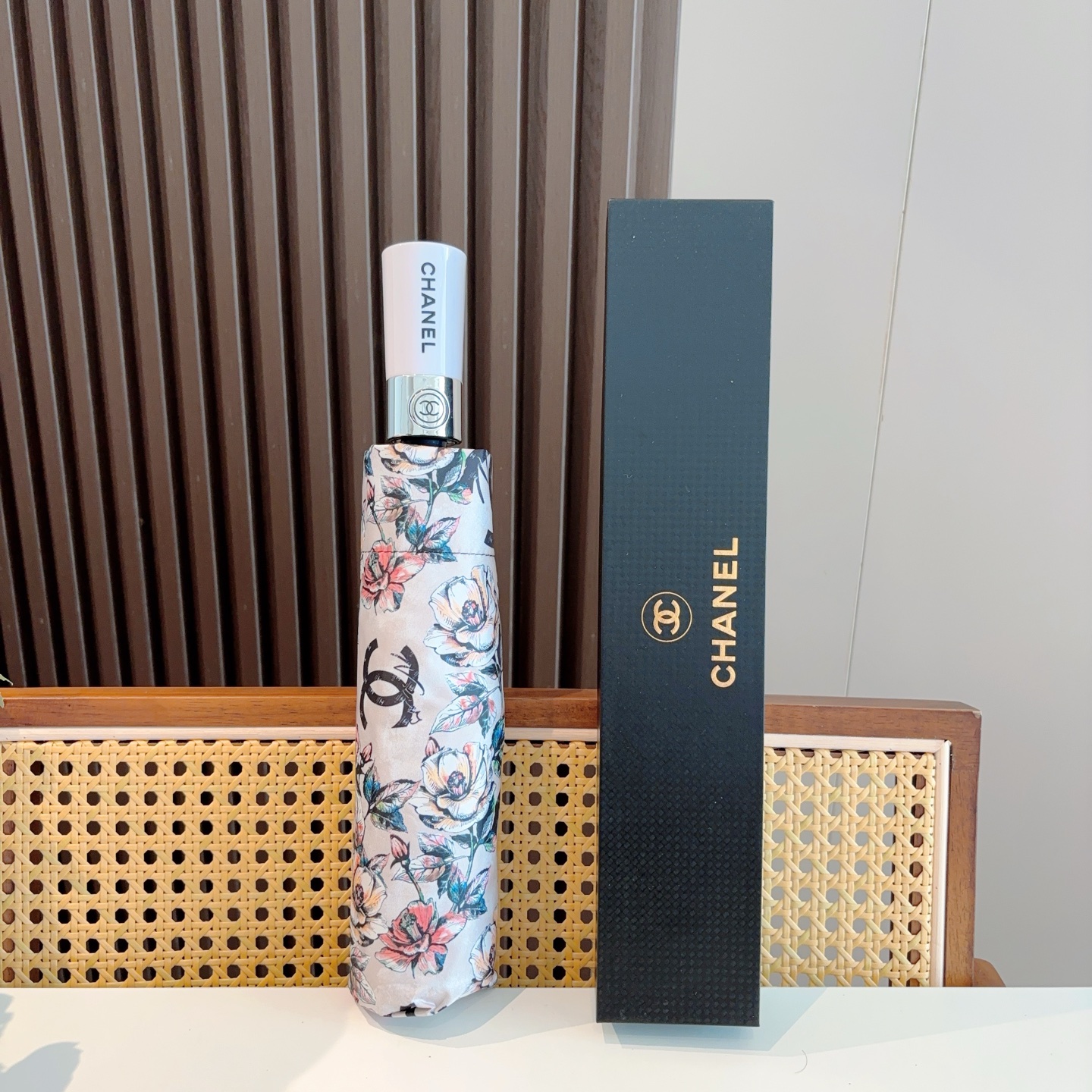  CHANEL香奈儿 三折自动折叠晴雨伞  时尚原单代工品质 细节精致 看得见的品质 打破一成不变 色泽