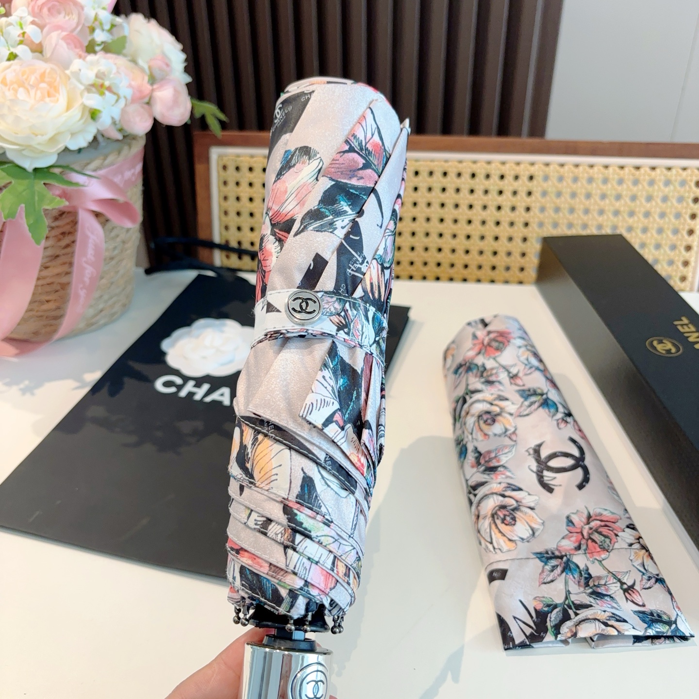  CHANEL香奈儿 三折自动折叠晴雨伞  时尚原单代工品质 细节精致 看得见的品质 打破一成不变 色泽
