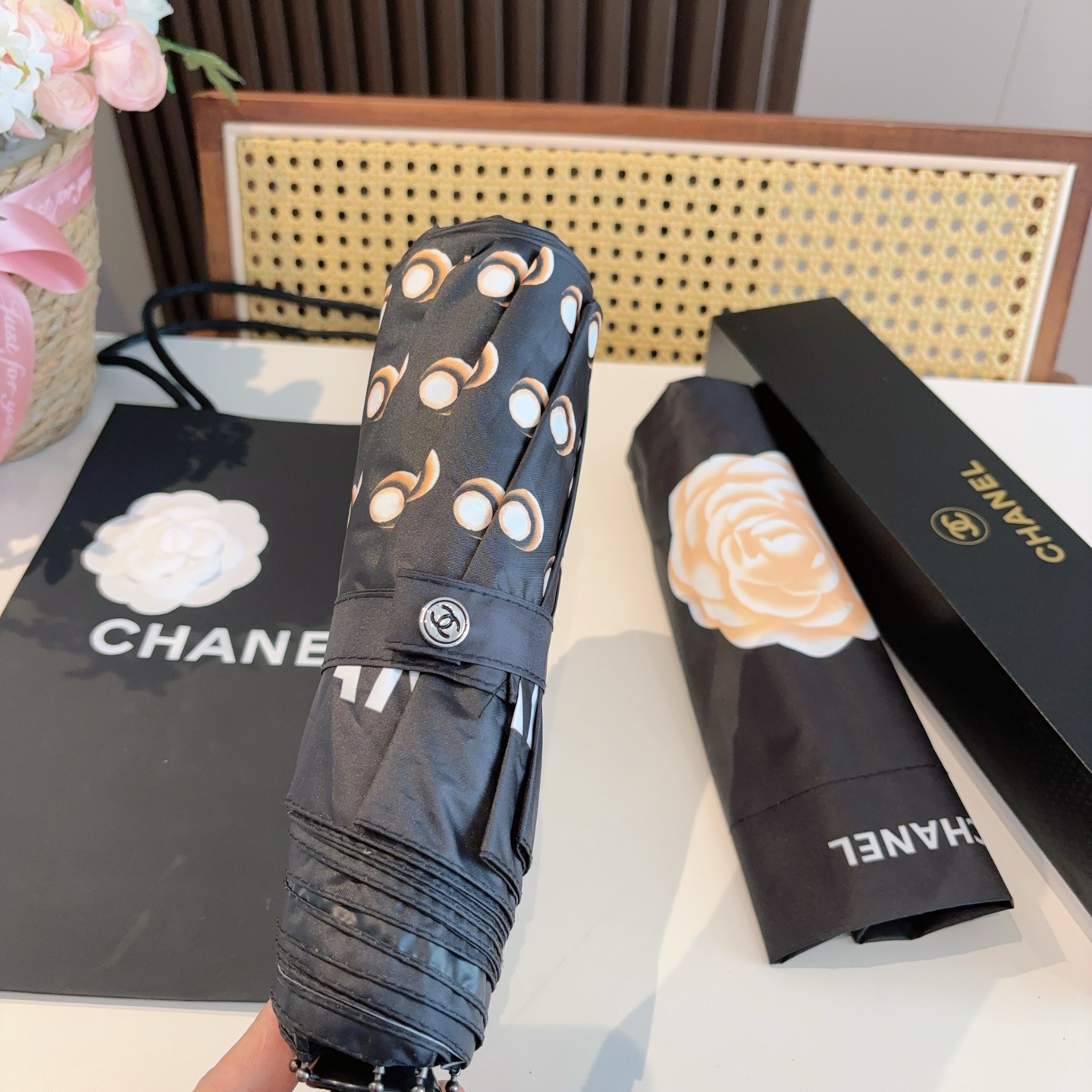 CHANEL香奈儿 三折自动折叠晴雨伞  时尚原单代工品质 细节精致 看得见的品质 打破一成不变 色泽