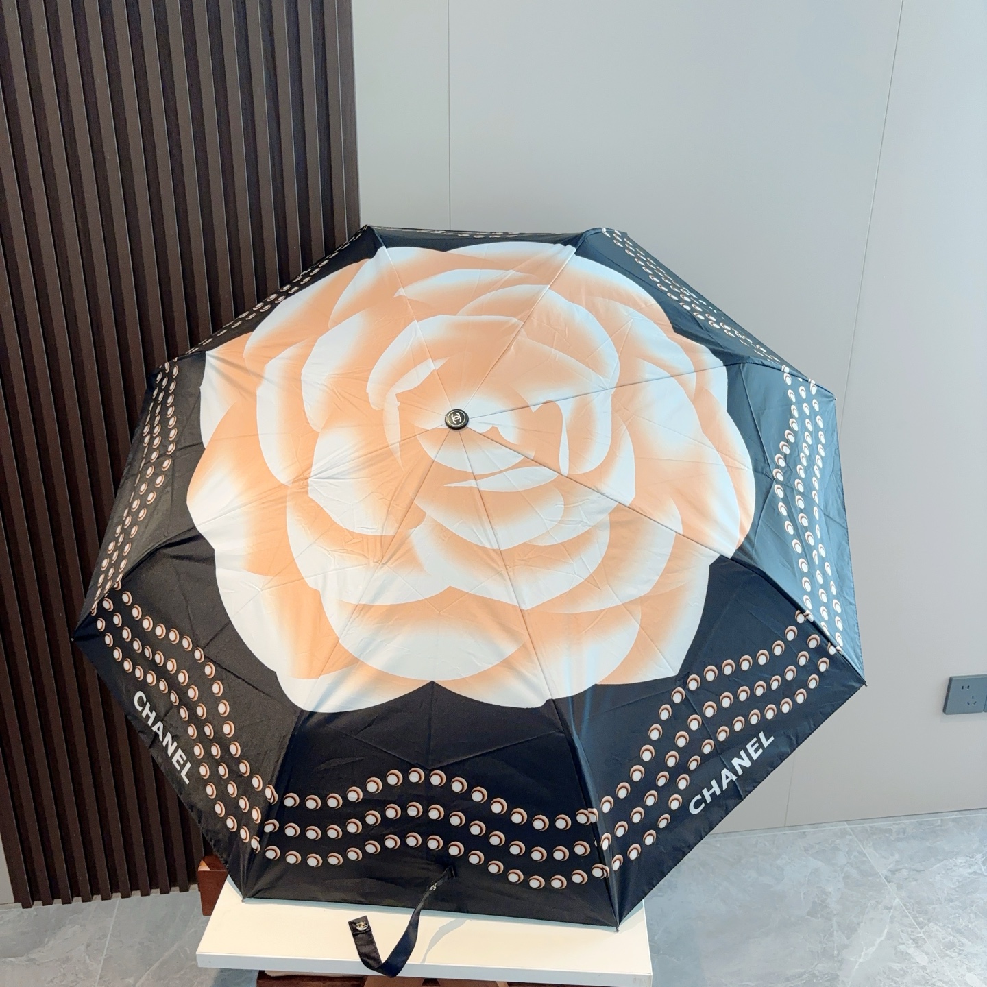  CHANEL香奈儿 三折自动折叠晴雨伞  时尚原单代工品质 细节精致 看得见的品质 打破一成不变 色泽