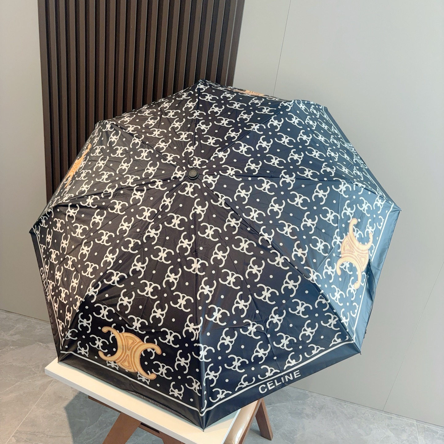  Céline 赛琳 凯旋门新款 三折自动折叠晴雨伞 选用台湾进口UV防紫外线伞布 原单代工级品质 2色