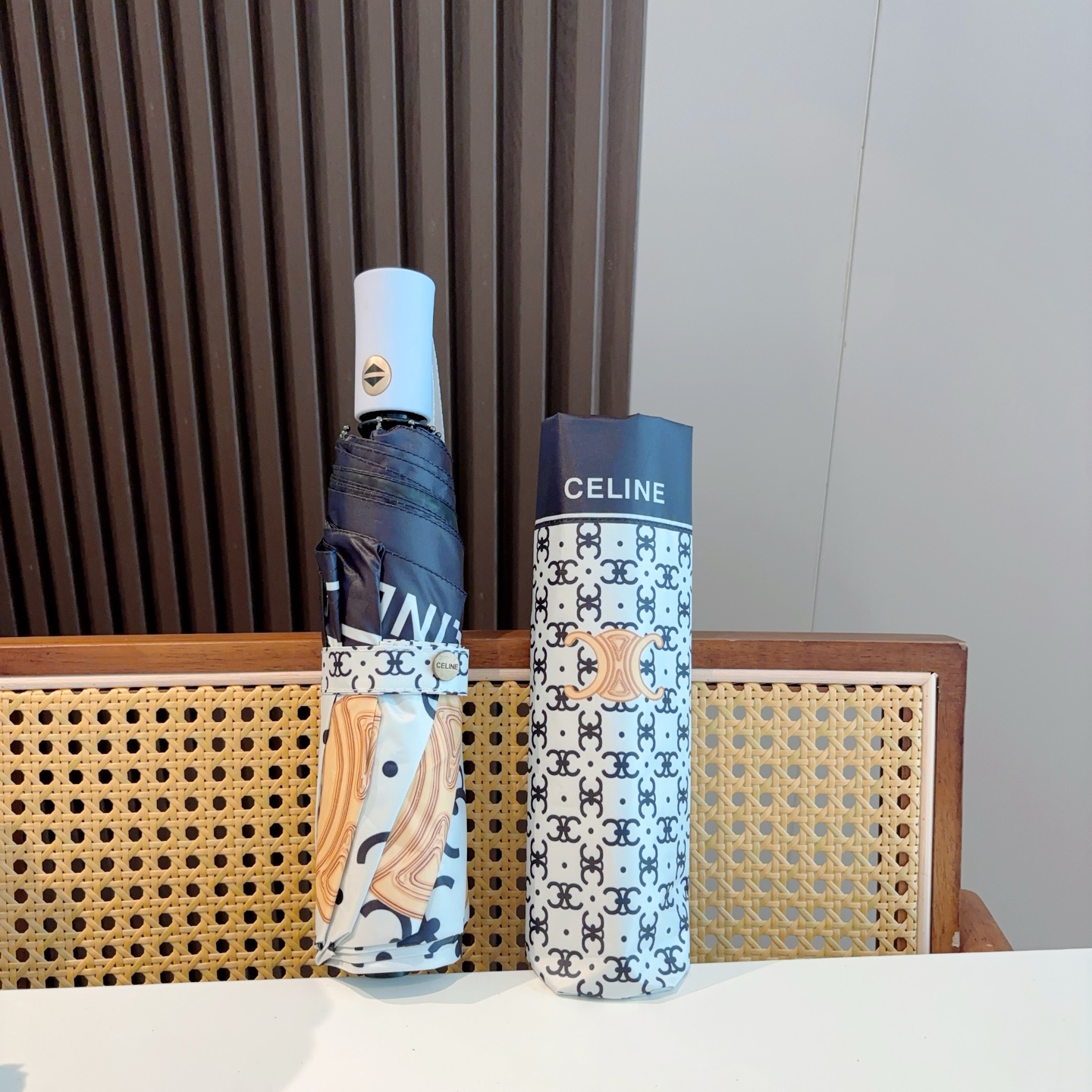  Céline 赛琳 凯旋门新款 三折自动折叠晴雨伞 选用台湾进口UV防紫外线伞布 原单代工级品质 2色