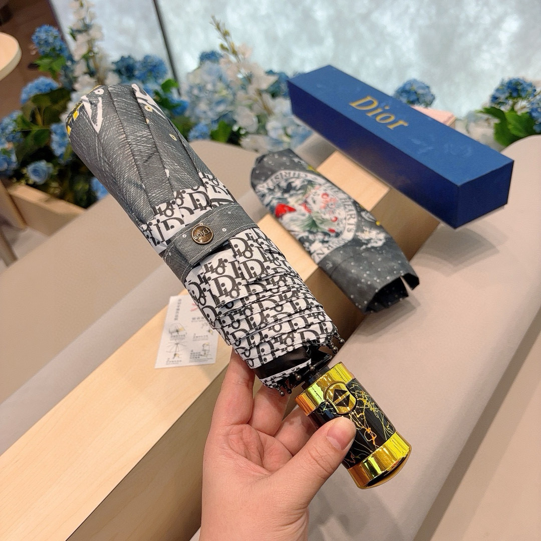   DIOR（迪奥） 三折自动折叠晴雨伞  时尚原单代工品质 细节精致 看得见的品质 打破一成不变 色泽