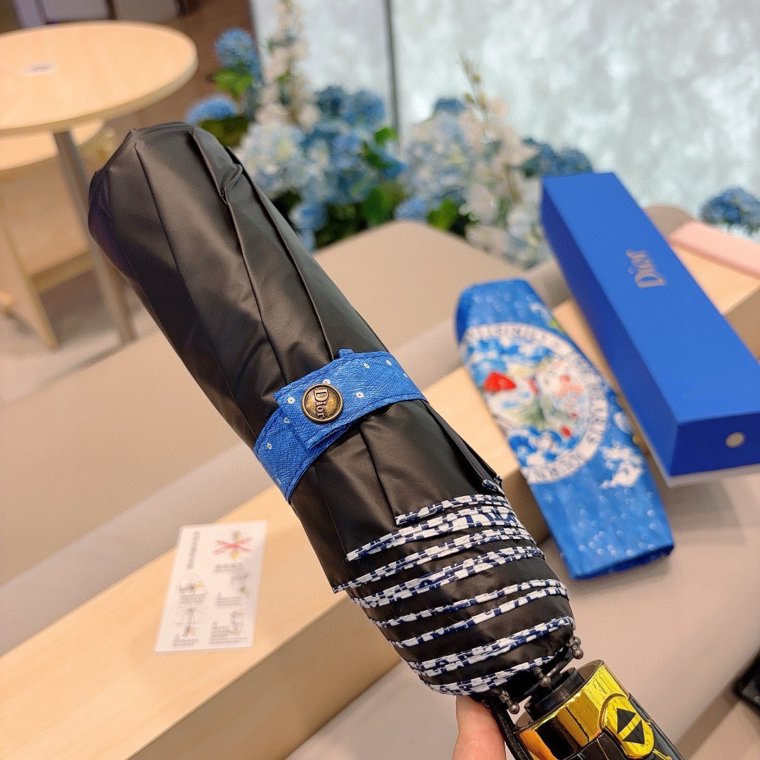   DIOR（迪奥） 三折自动折叠晴雨伞  时尚原单代工品质 细节精致 看得见的品质 打破一成不变 色泽