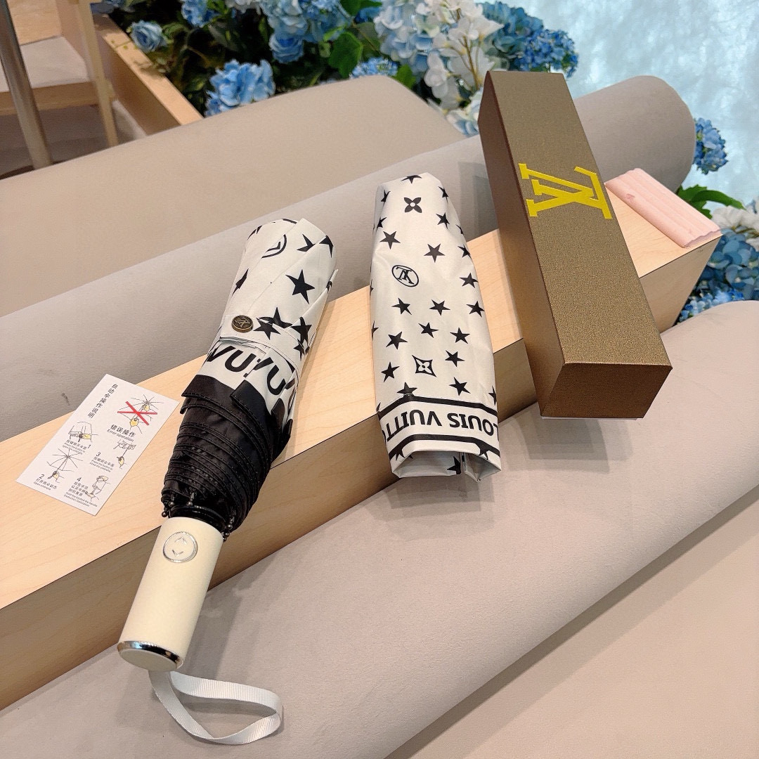 LOUIS VUITTON （路易威登）新款 星星 三折自动折叠晴雨伞 新涂层技术深色伞面 拥有令人惊
