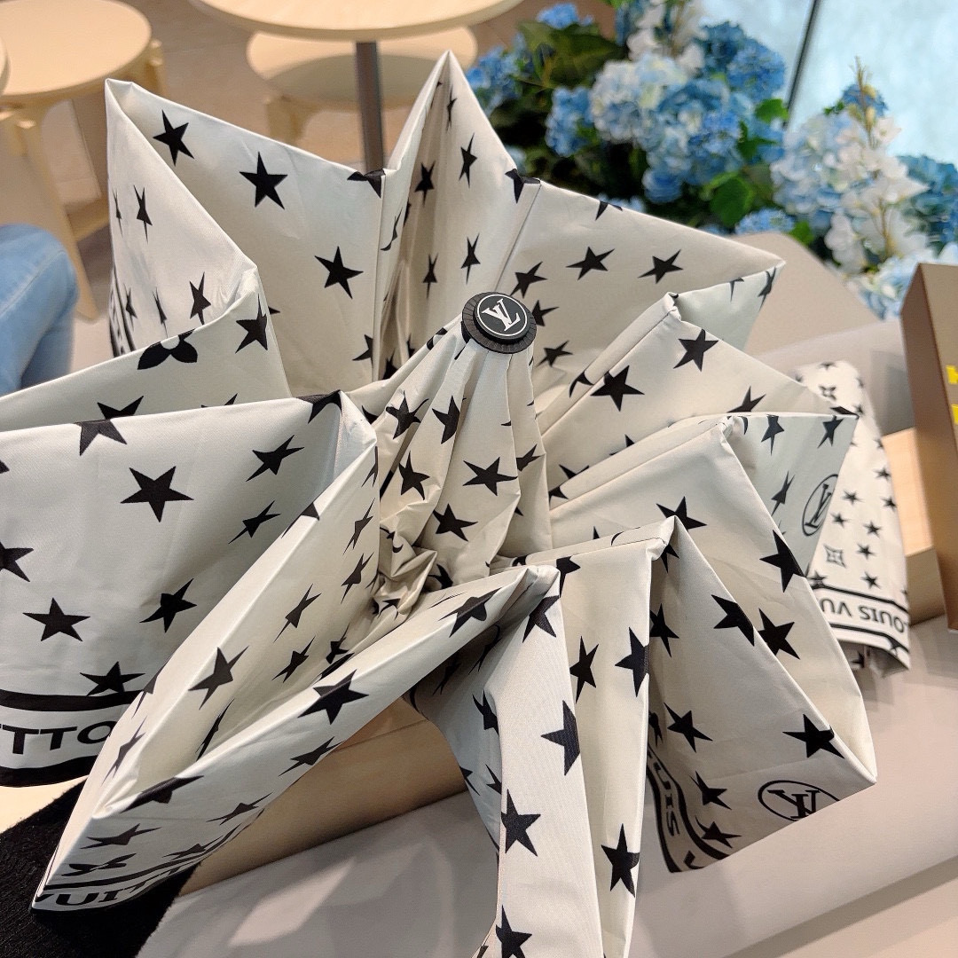  LOUIS VUITTON （路易威登）新款 星星 三折自动折叠晴雨伞 新涂层技术深色伞面 拥有令人惊