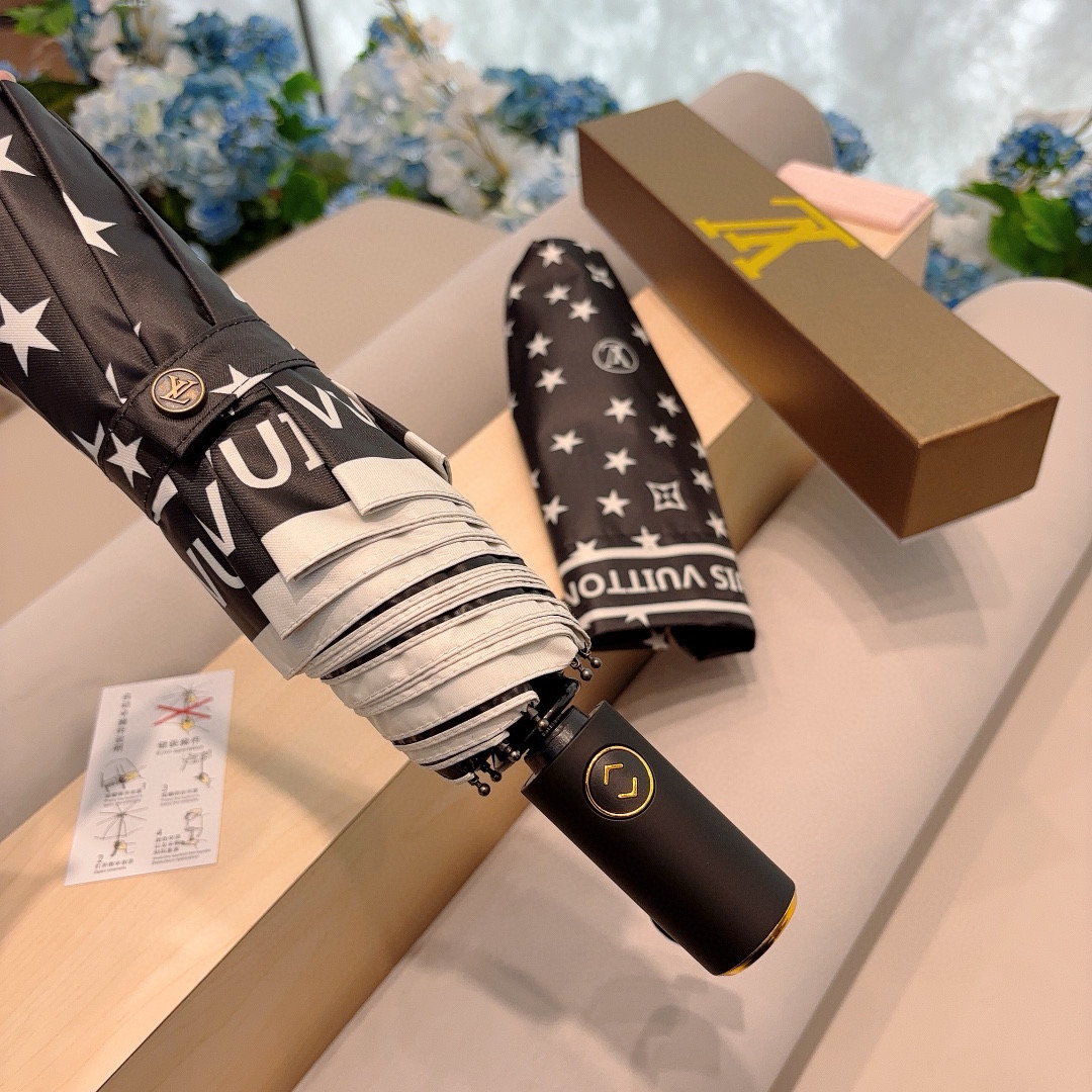  LOUIS VUITTON （路易威登）新款 星星 三折自动折叠晴雨伞 新涂层技术深色伞面 拥有令人惊