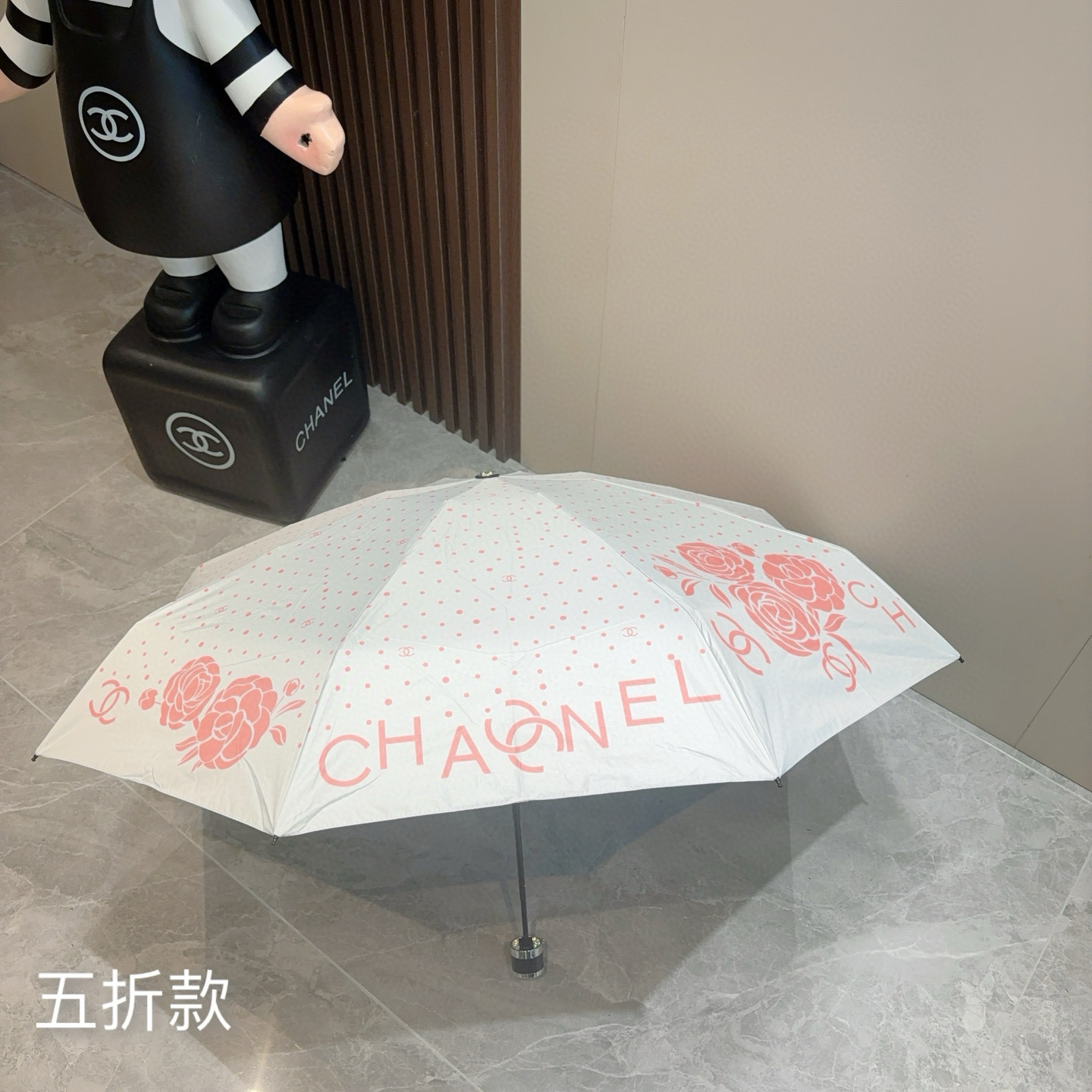  CHANEL（香奈儿）五折手动折叠晴雨伞 选用台湾进口UV防紫外线伞布 原单代工级品质  🌹