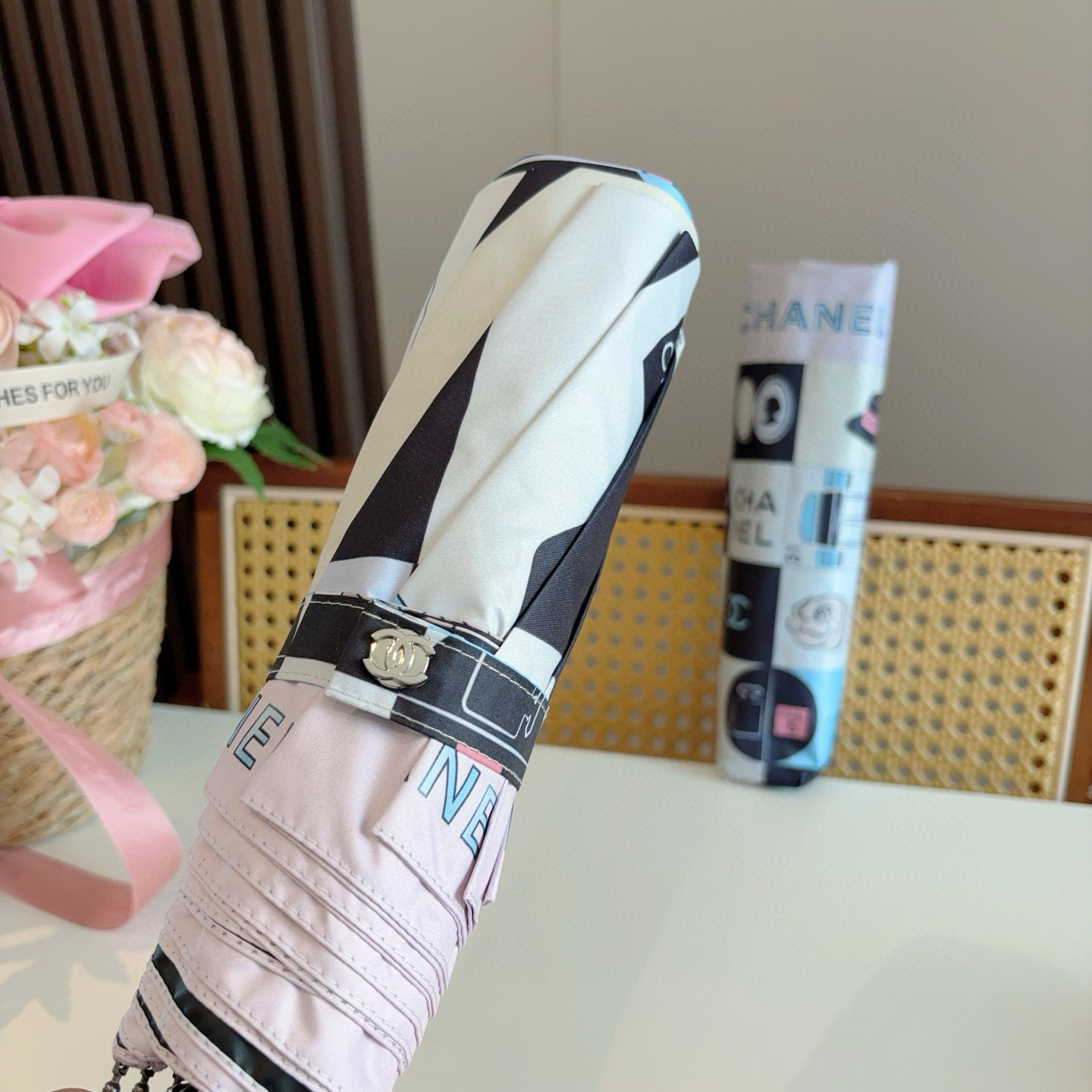  CHANEL（香奈儿）三折自动折叠晴雨伞 选用台湾进口UV防紫外线伞布 原单代工级品质  